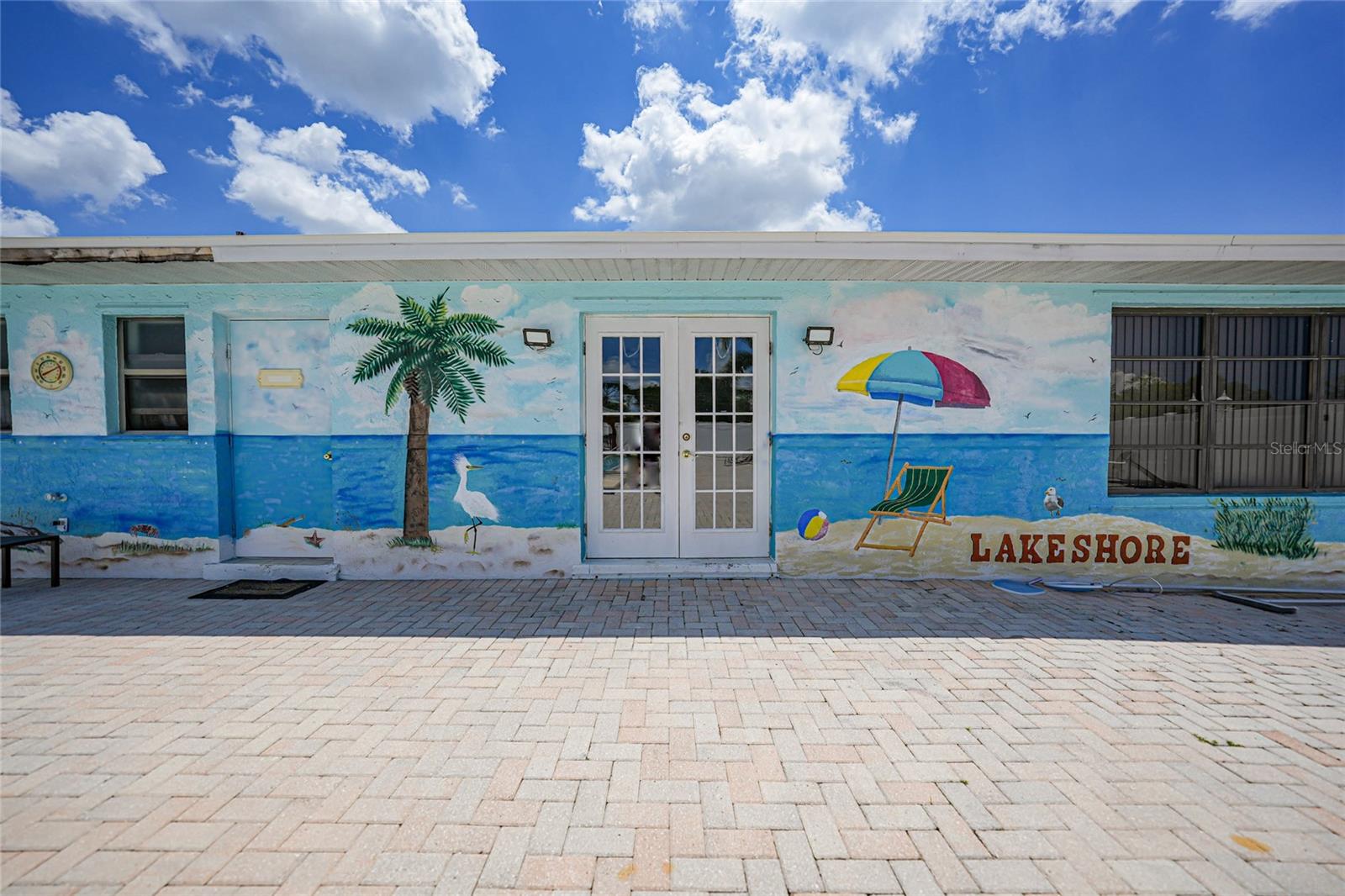 Listing photo id 36 for 25225 Rampart Boulevard 1607