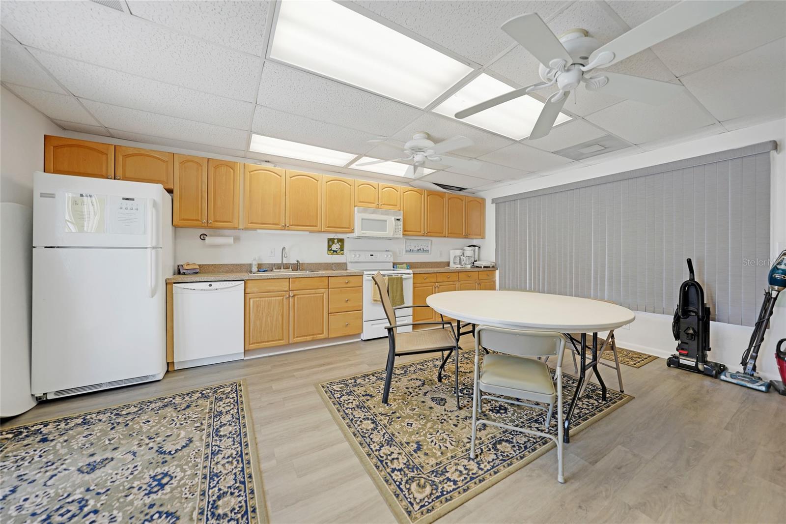 Listing photo id 39 for 25225 Rampart Boulevard 1607