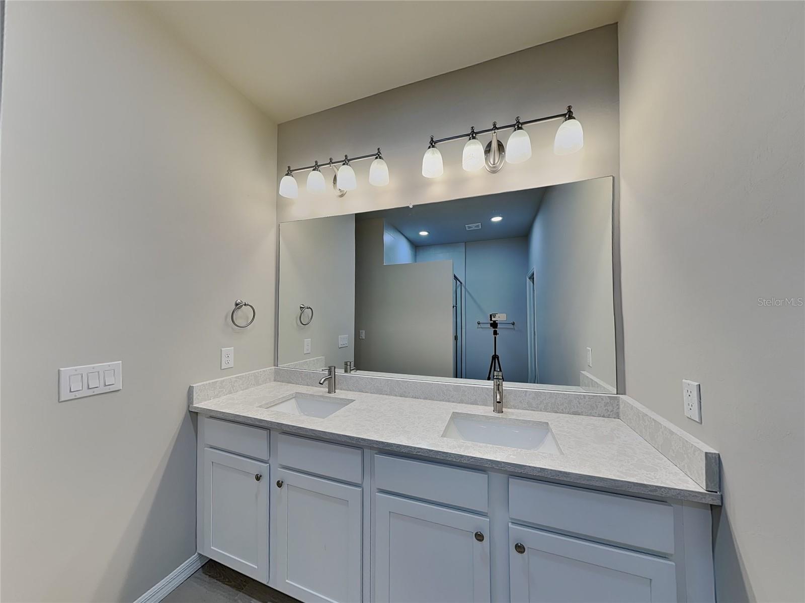 Image 7 of 16 For 207 Baytree Drive