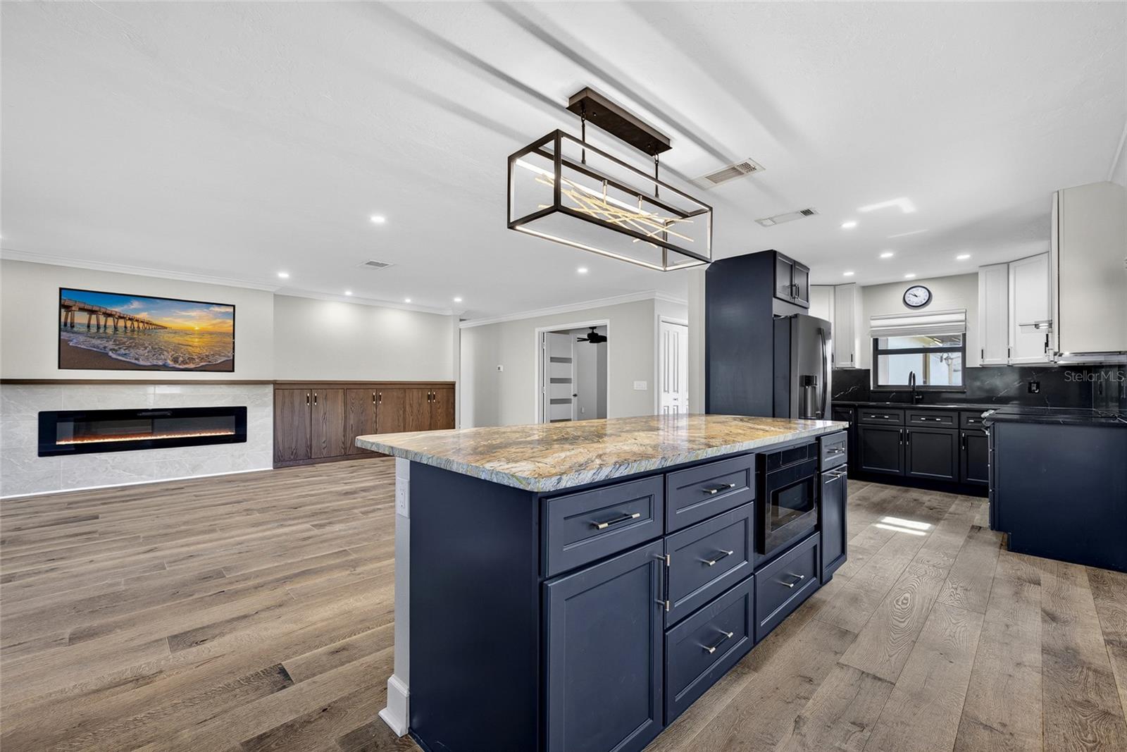 Image 11 of 37 For 3641 Gleneagle Drive 12d