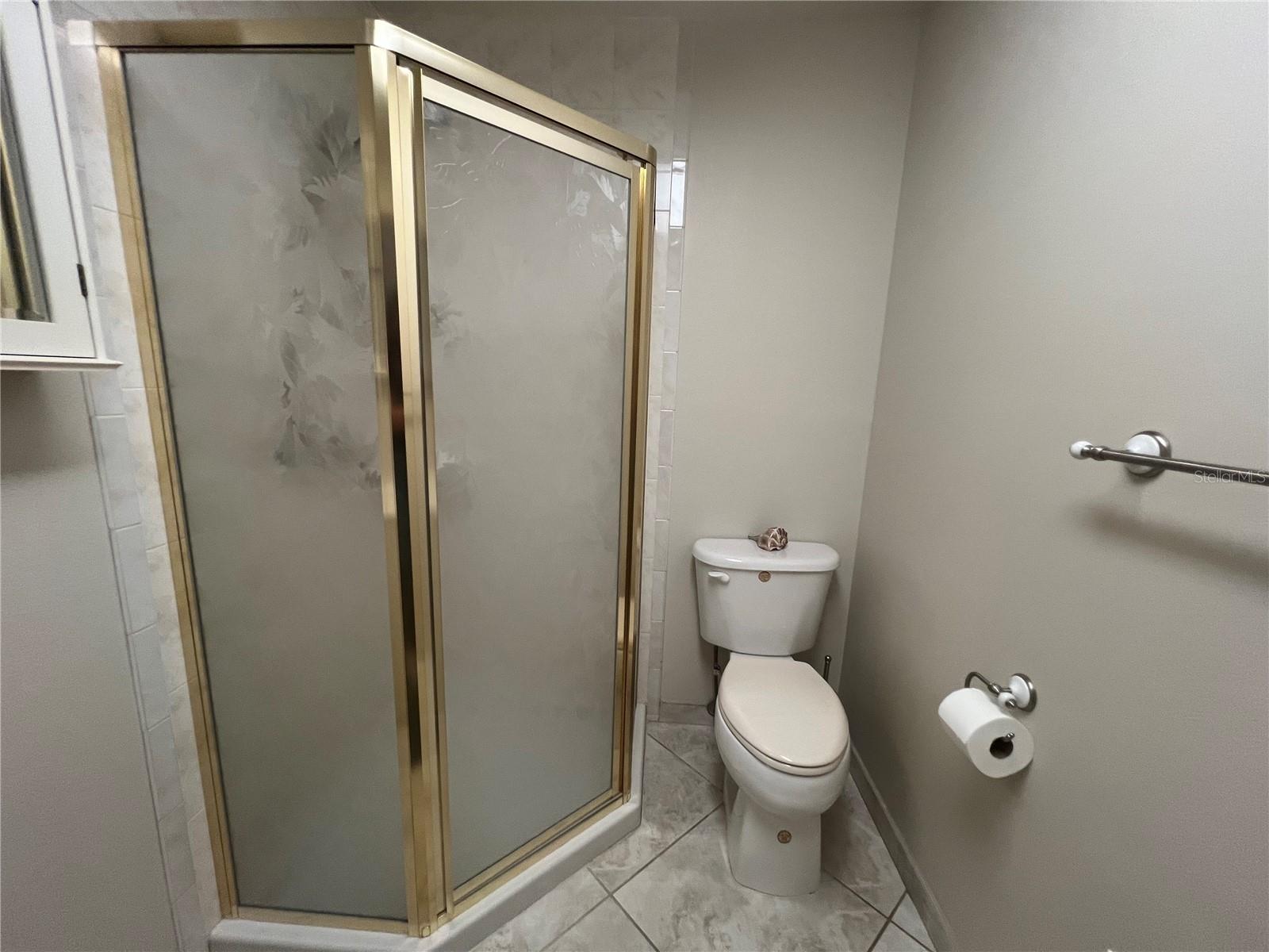 Image 26 of 36 For 3177 Clifford Street