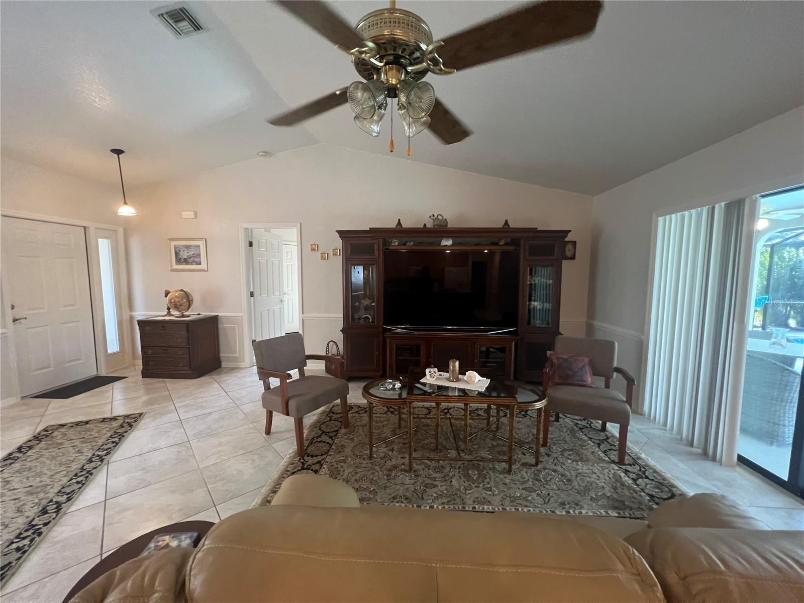 Image 5 of 36 For 3177 Clifford Street