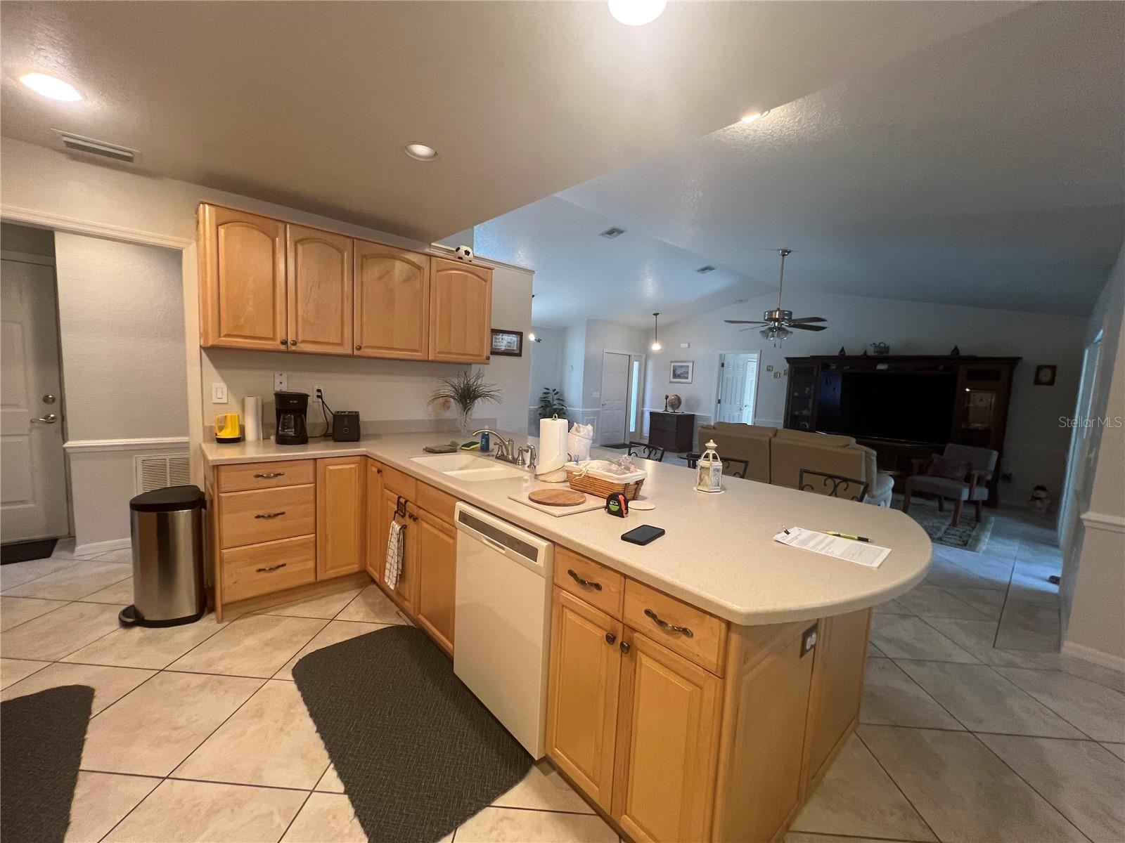 Image 8 of 36 For 3177 Clifford Street