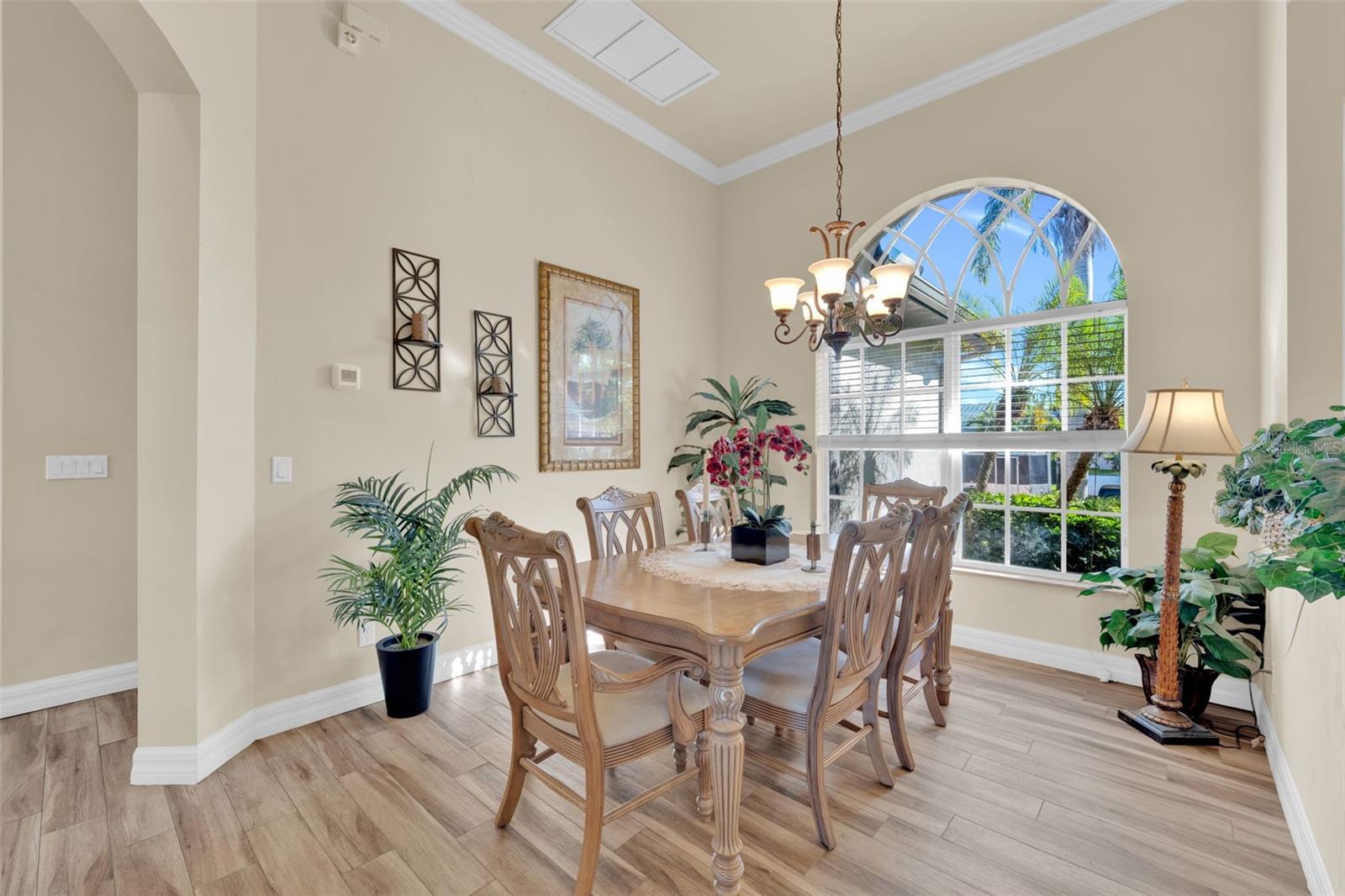 Image 14 of 46 For 2909 39th Street