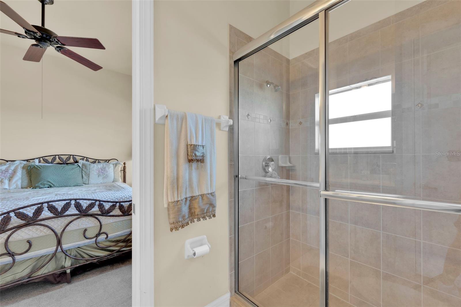 Image 28 of 46 For 2909 39th Street