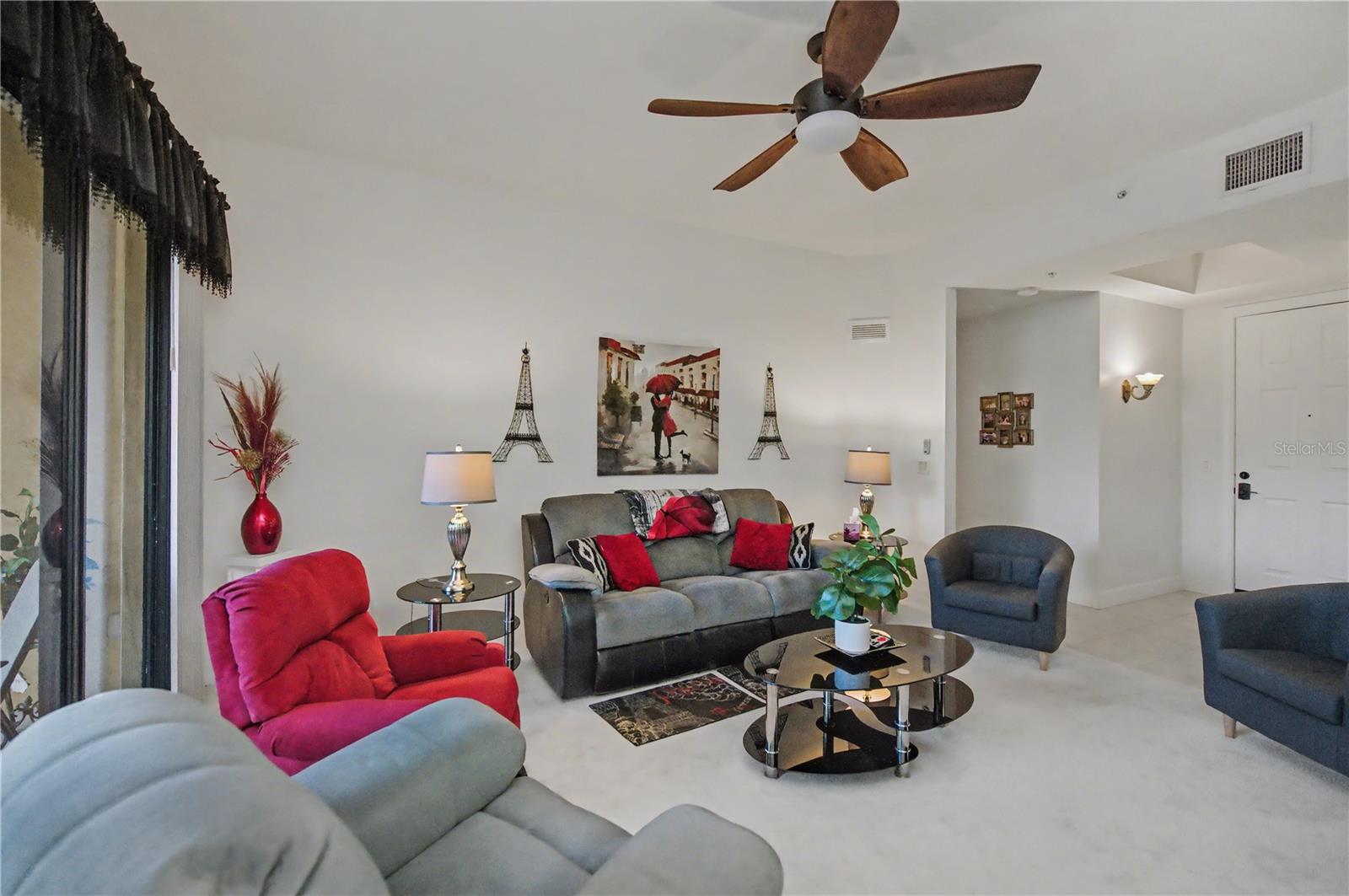 Image 11 of 66 For 96 Vivante Boulevard 24