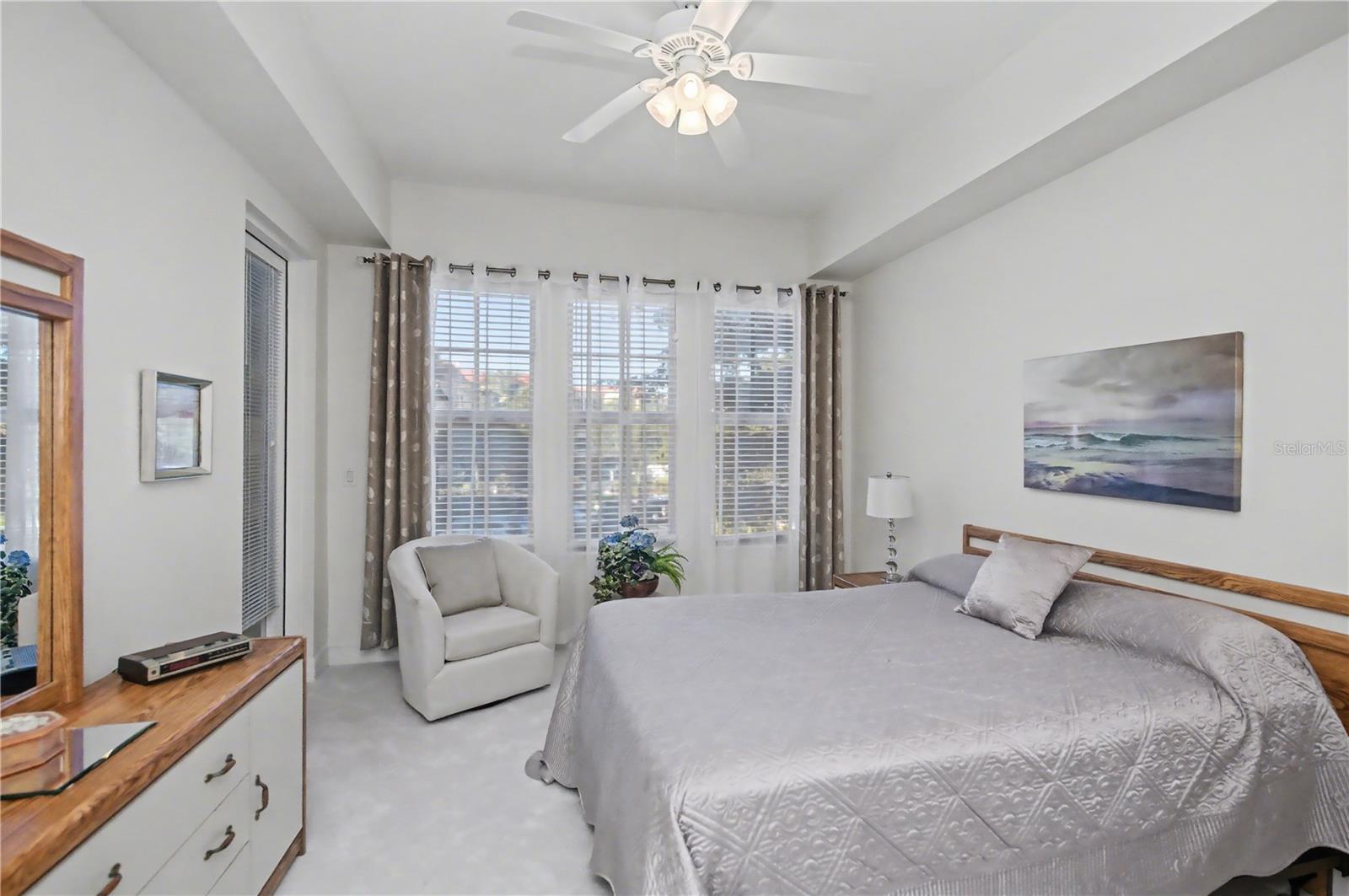 Image 23 of 66 For 96 Vivante Boulevard 24