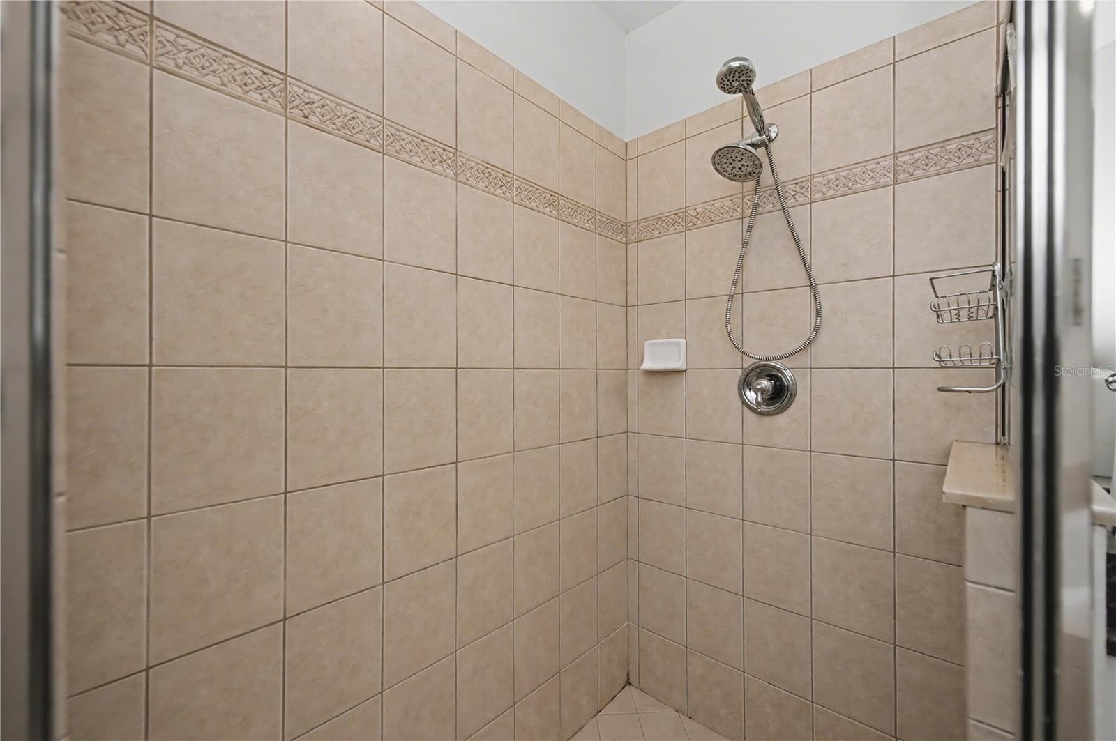 Image 28 of 66 For 96 Vivante Boulevard 24