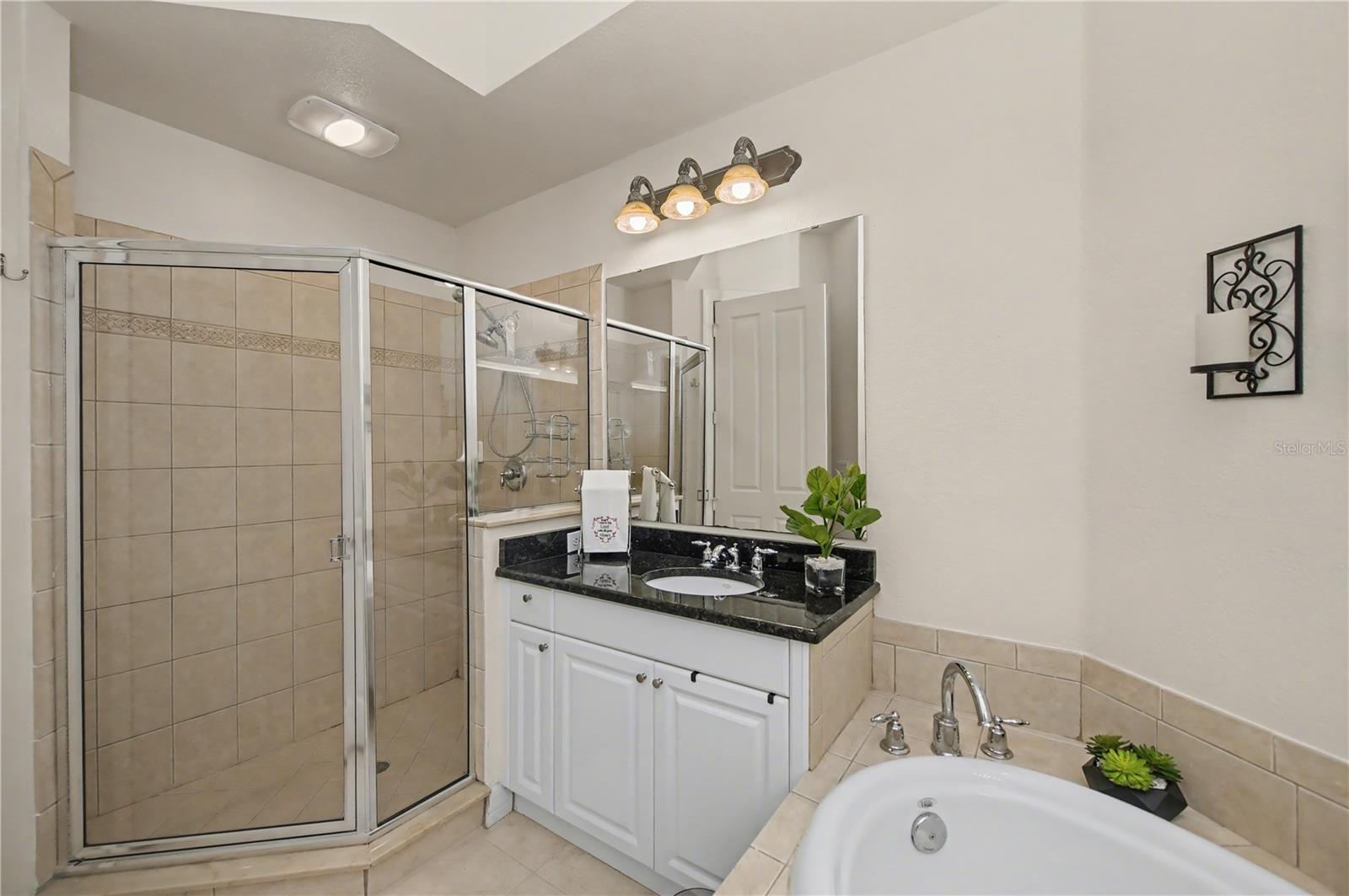 Image 29 of 66 For 96 Vivante Boulevard 24