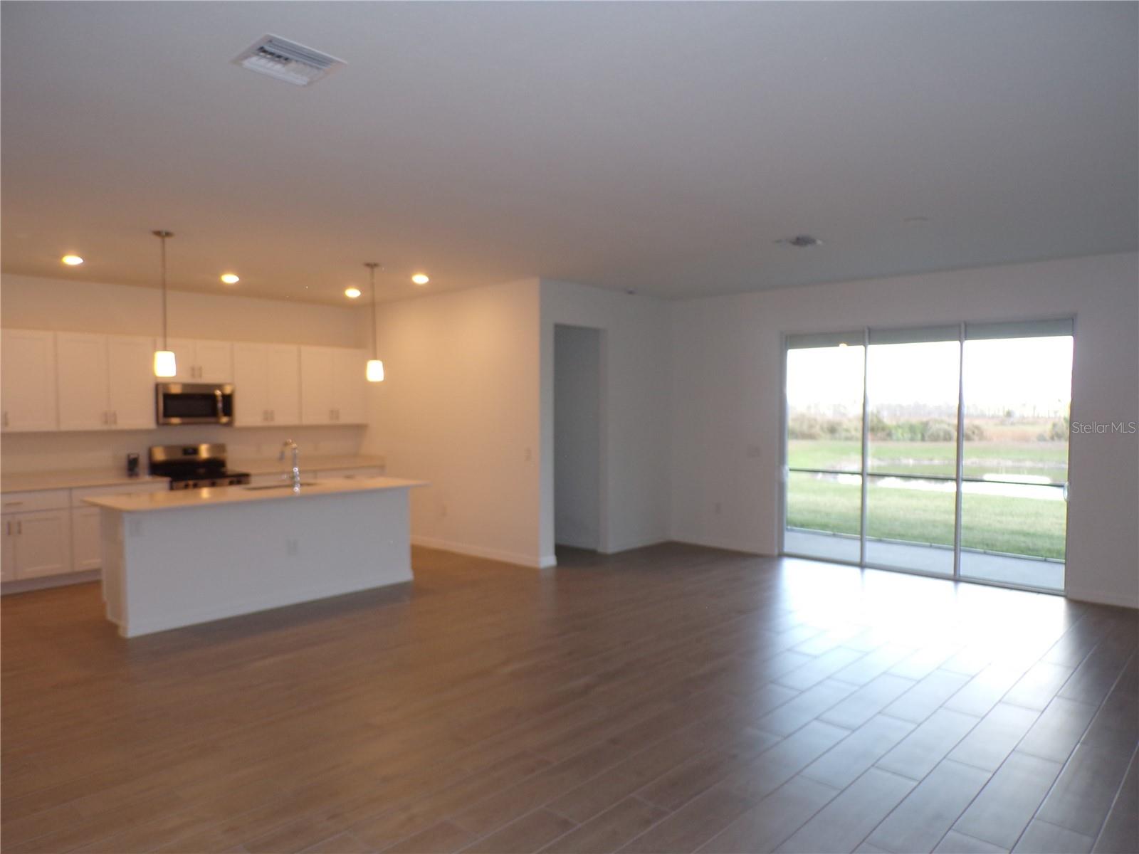 Image 4 of 50 For 11369 Willowleaf Boulevard