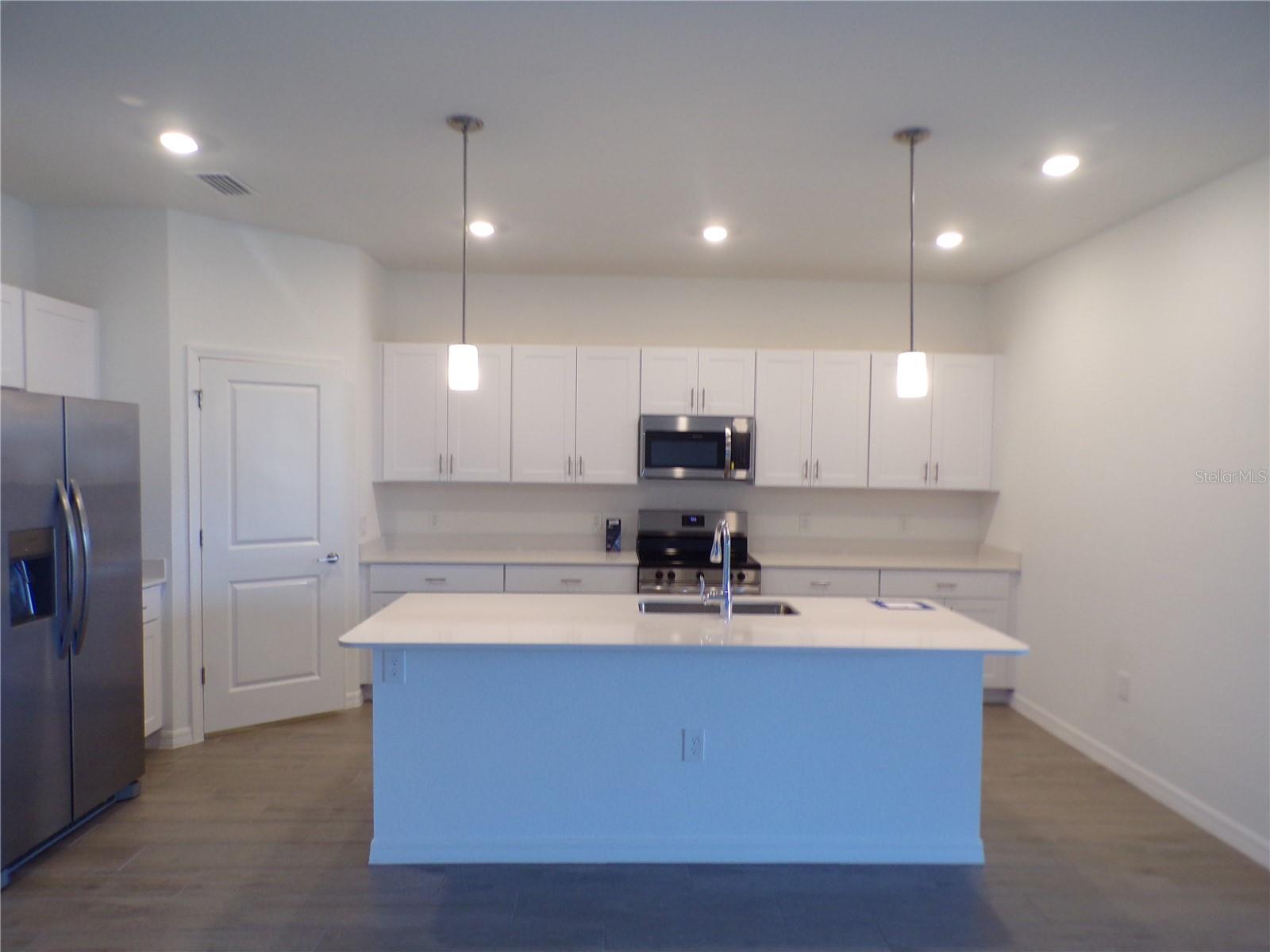 Image 5 of 50 For 11369 Willowleaf Boulevard