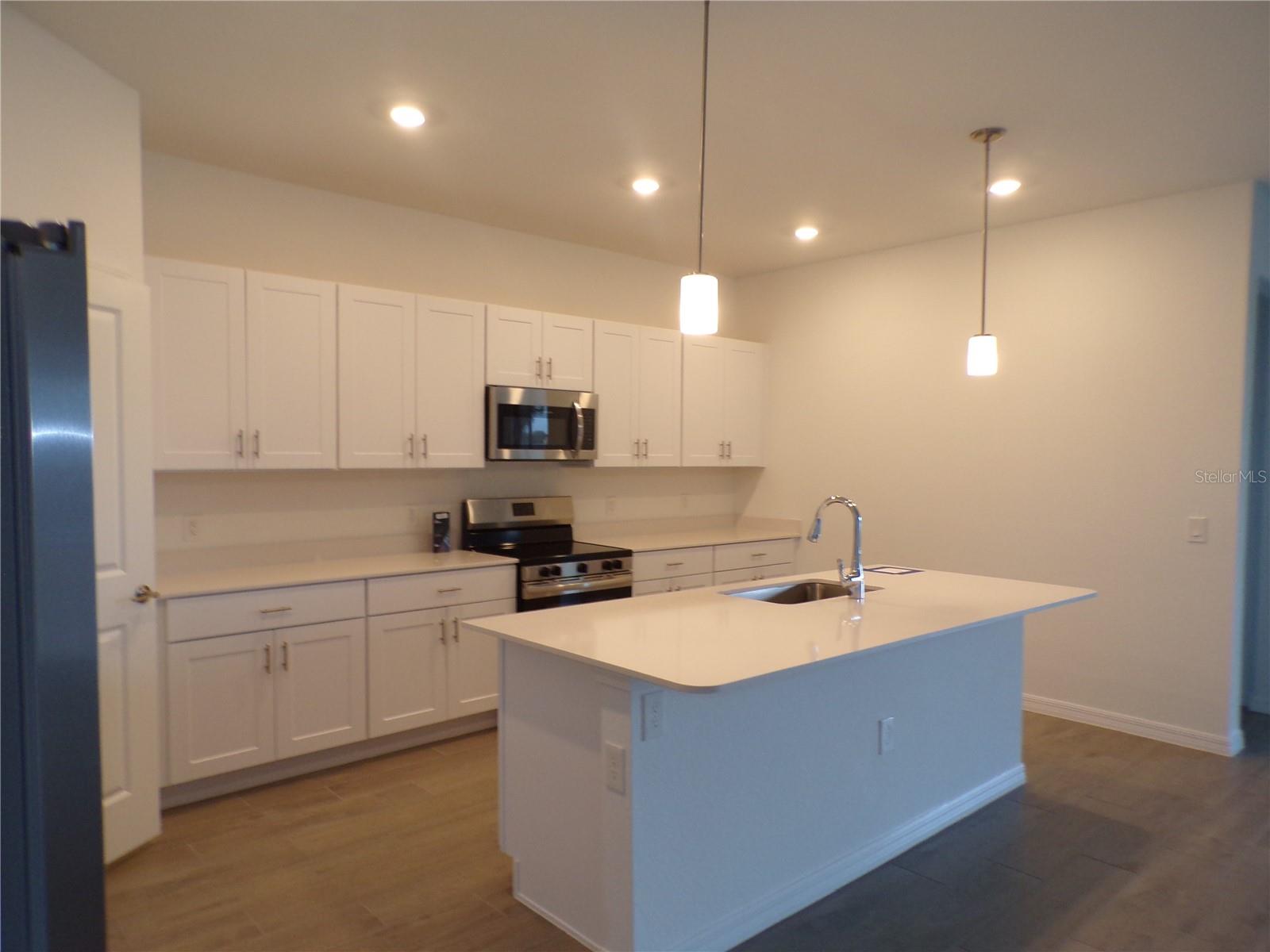 Image 9 of 50 For 11369 Willowleaf Boulevard