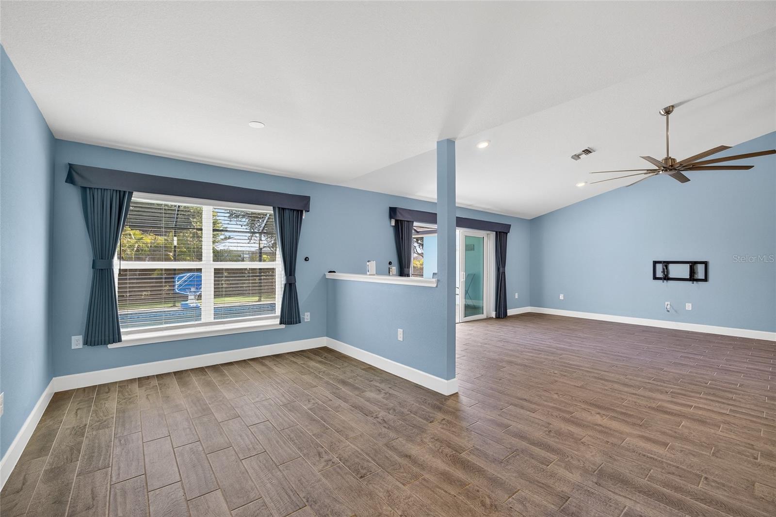 Image 15 of 38 For 2248 Bonn Court