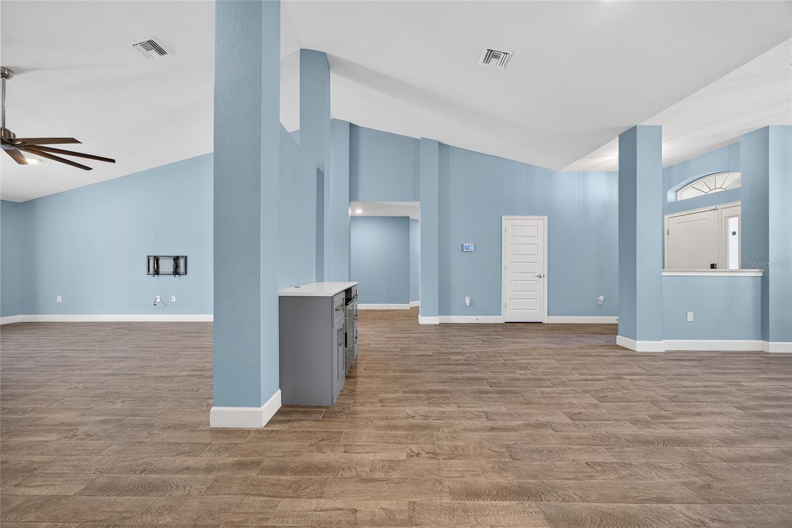 Image 7 of 38 For 2248 Bonn Court