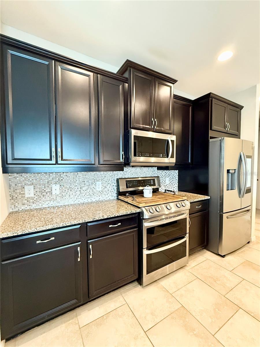 Image 5 of 36 For 26185 Palace Lane 202