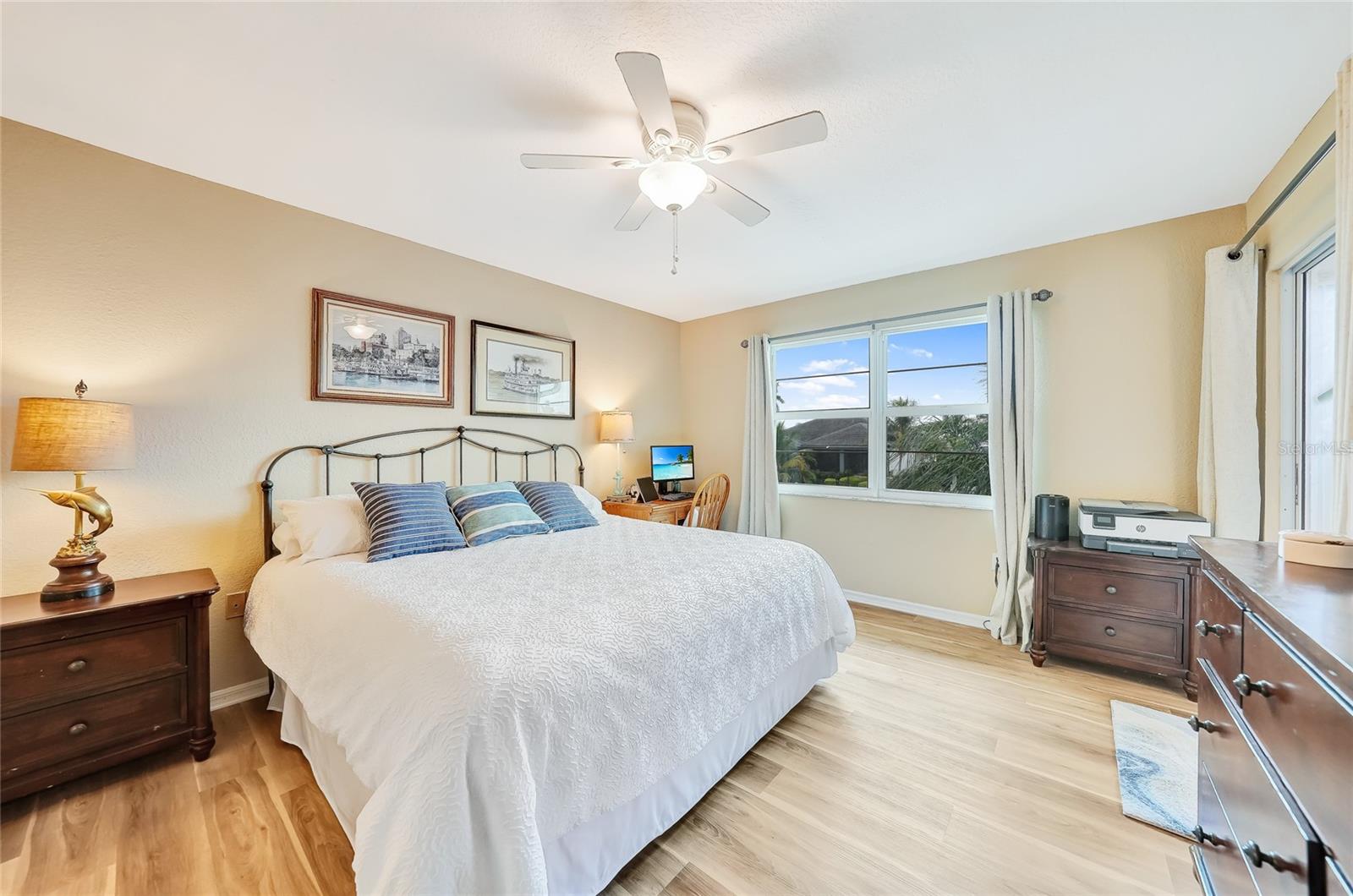 Image 11 of 27 For 4000 Bal Harbor Boulevard 423