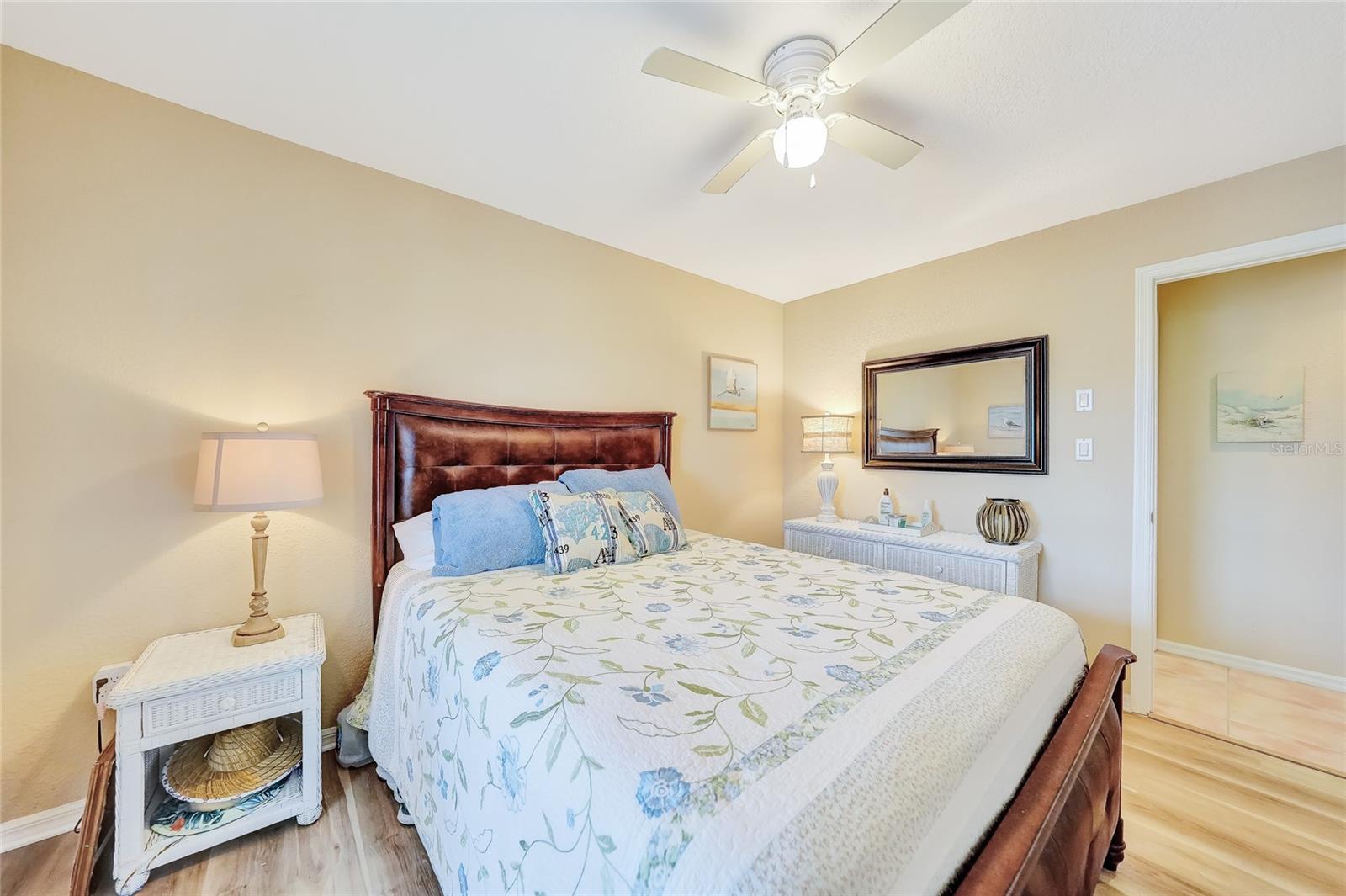 Image 17 of 27 For 4000 Bal Harbor Boulevard 423