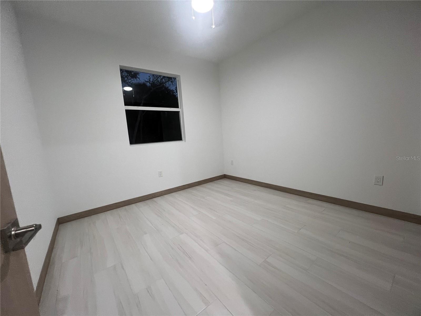 Image 11 of 17 For 4135 Watson Avenue