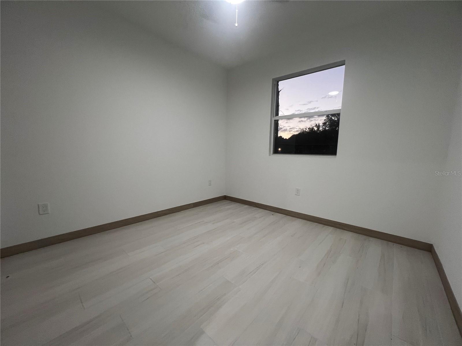 Image 15 of 17 For 4135 Watson Avenue