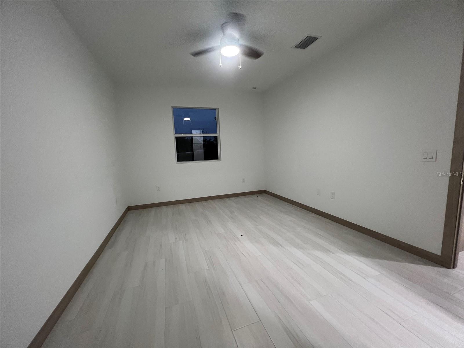 Image 6 of 17 For 4135 Watson Avenue