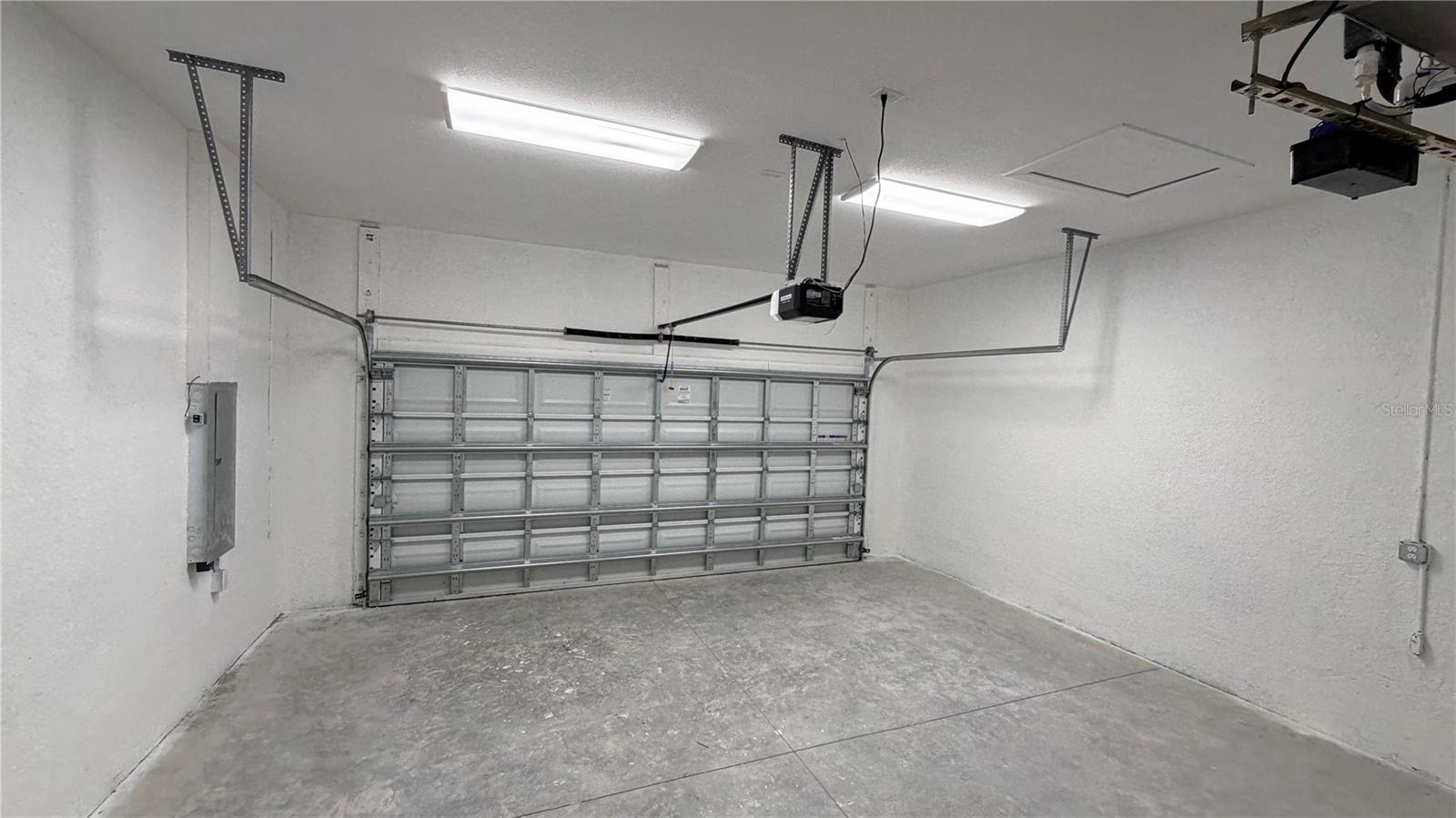 Image 18 of 20 For 27475 Treadmill Drive