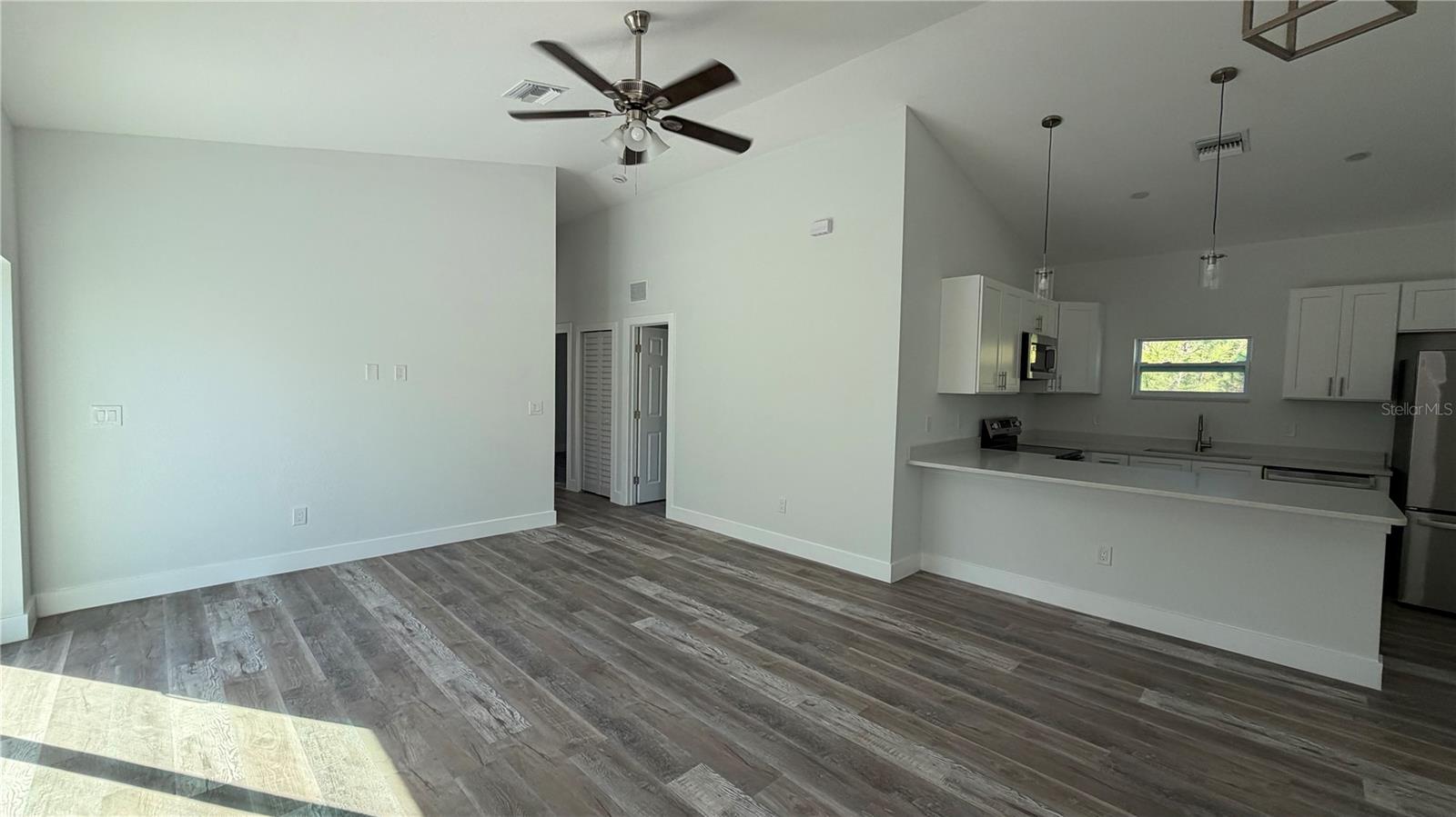 Image 7 of 20 For 27475 Treadmill Drive