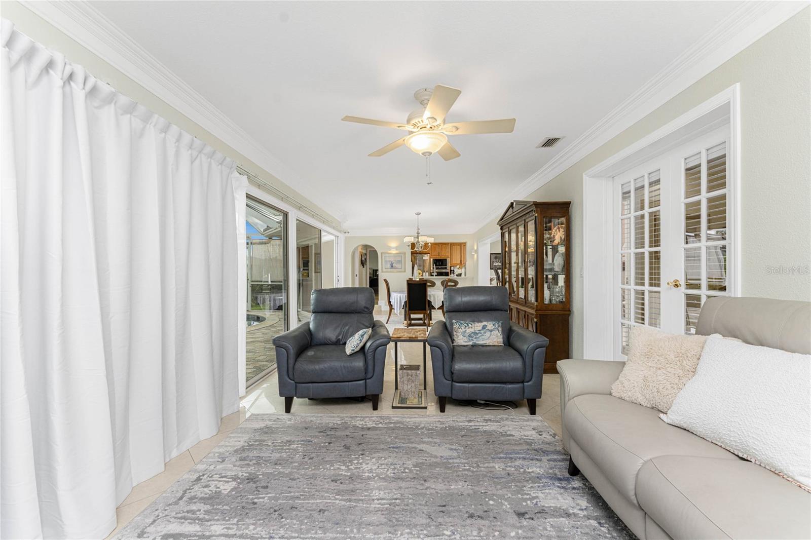 Image 24 of 80 For 740 Via Esplanade