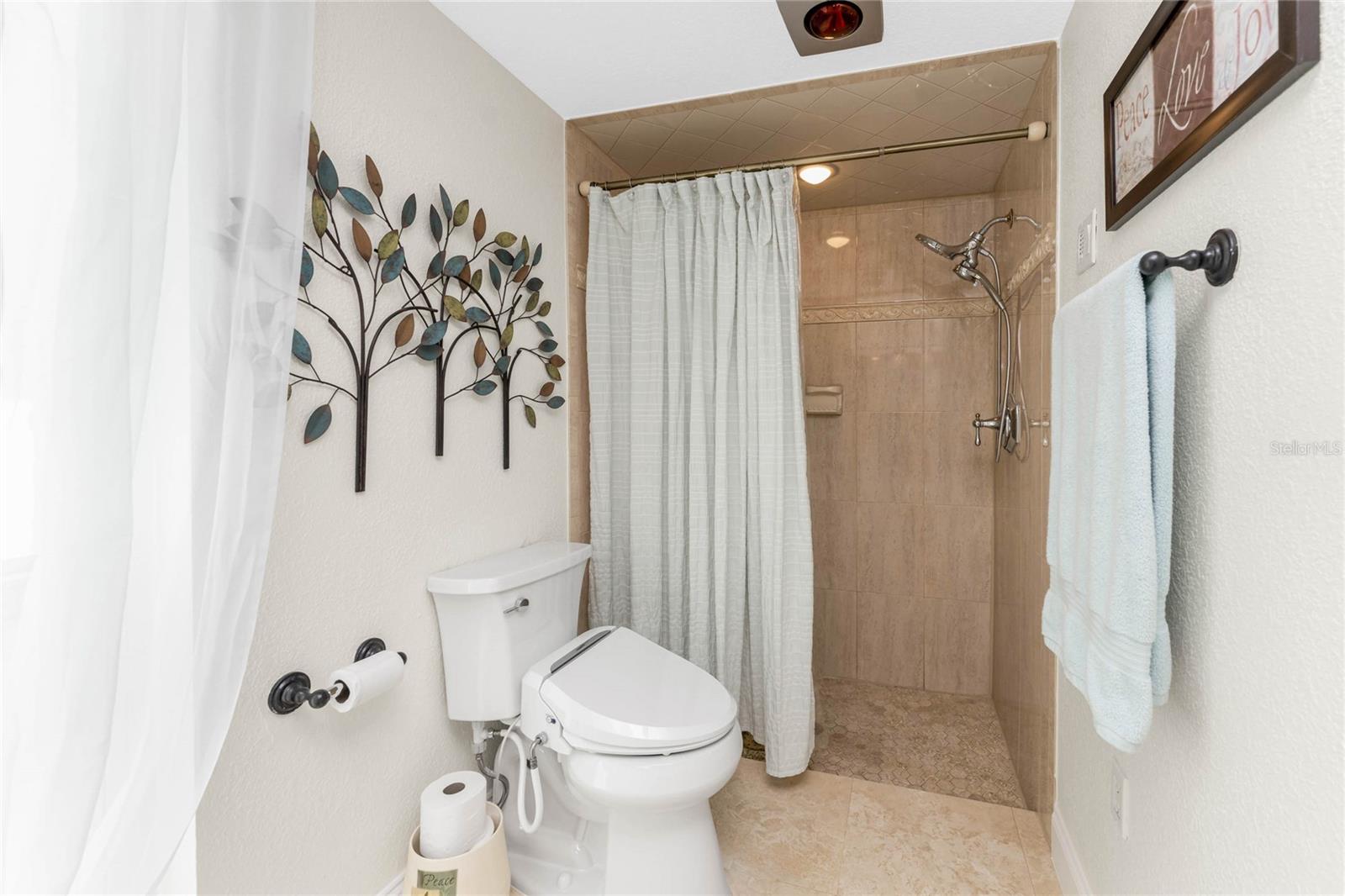 Image 34 of 80 For 740 Via Esplanade