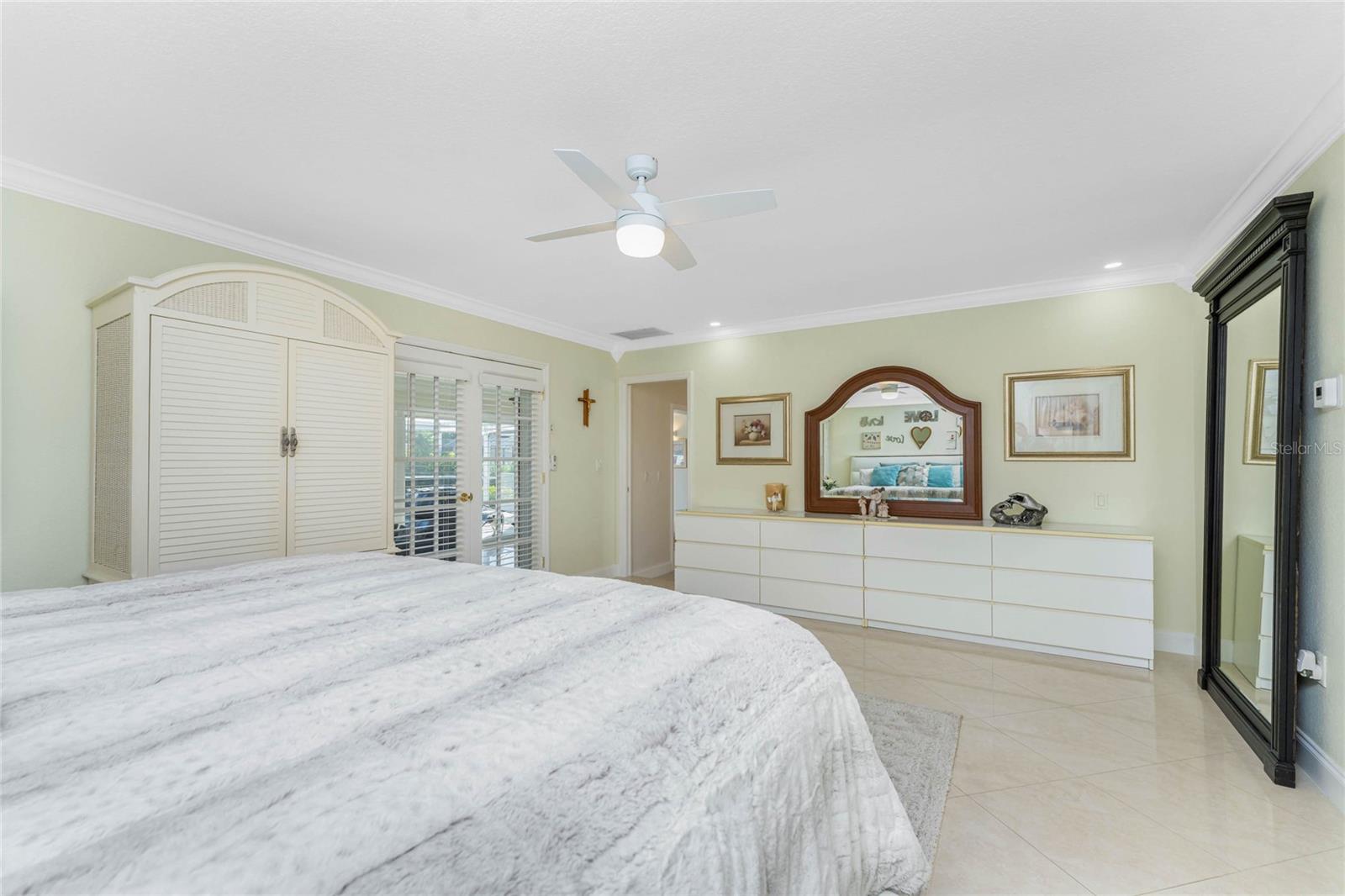 Image 42 of 80 For 740 Via Esplanade