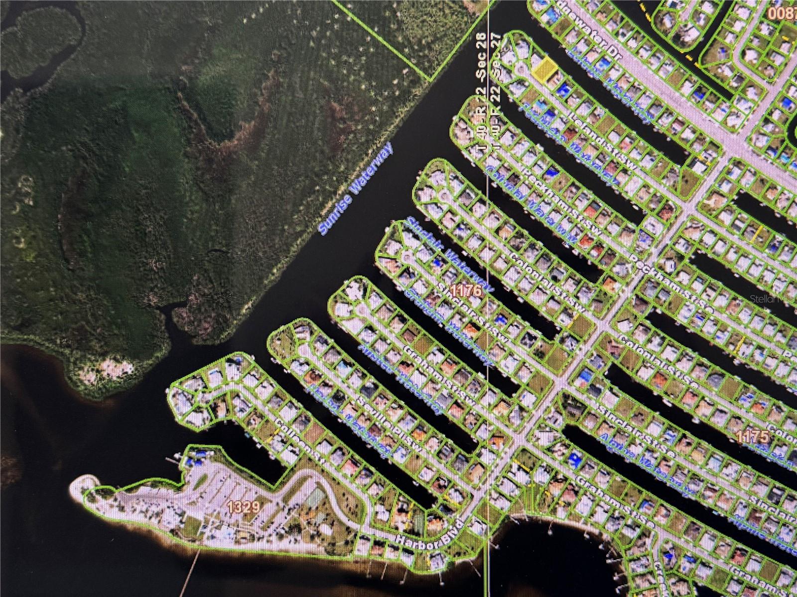 Image 2 of 7 For 140 Leland Street Sw