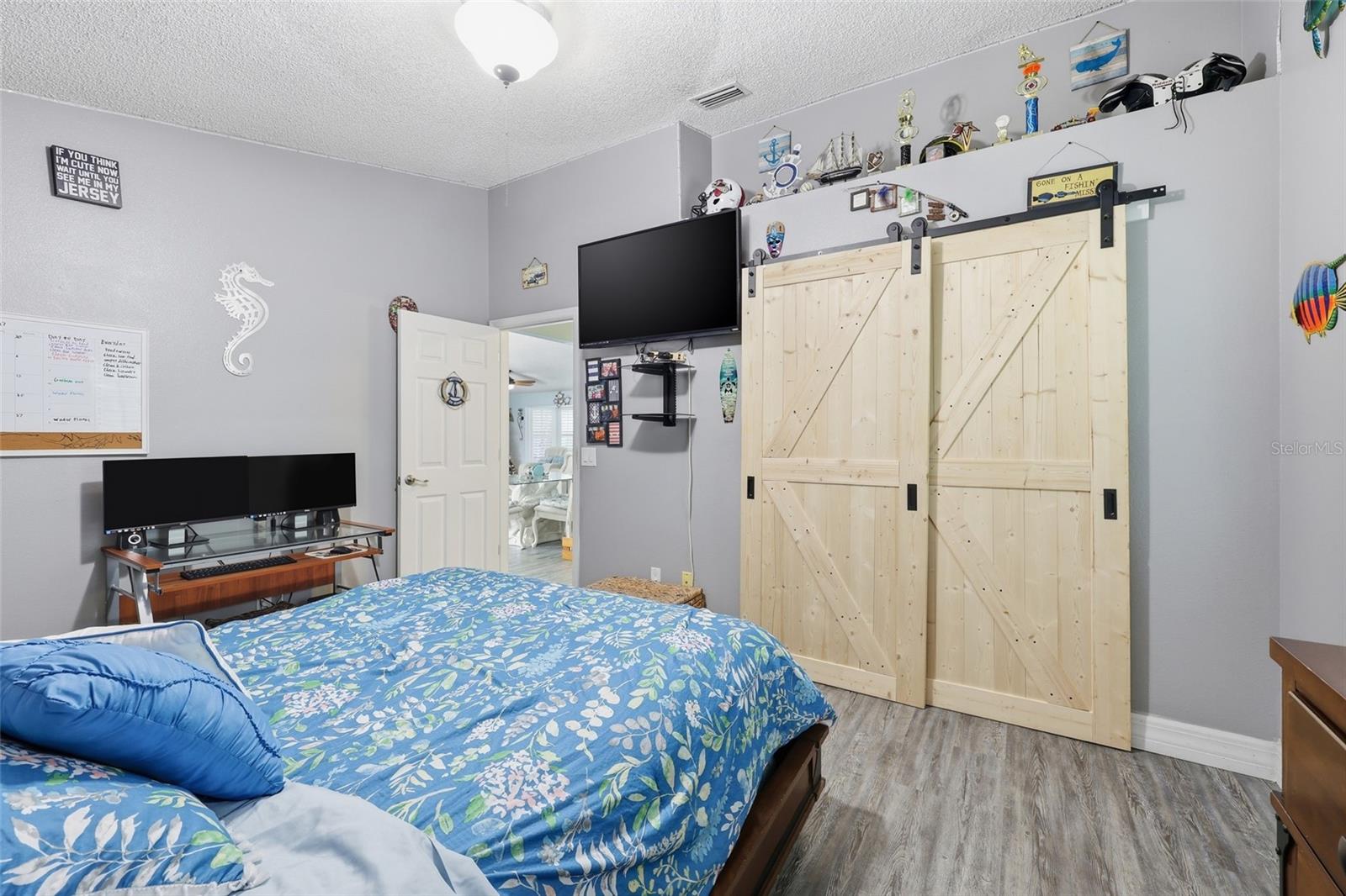 Image 13 of 29 For 320 Majestic Terrace