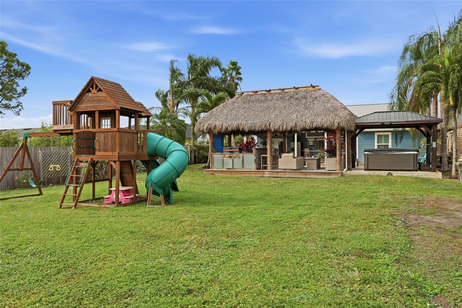 Image 4 of 8 For 313 Thornhill Drive