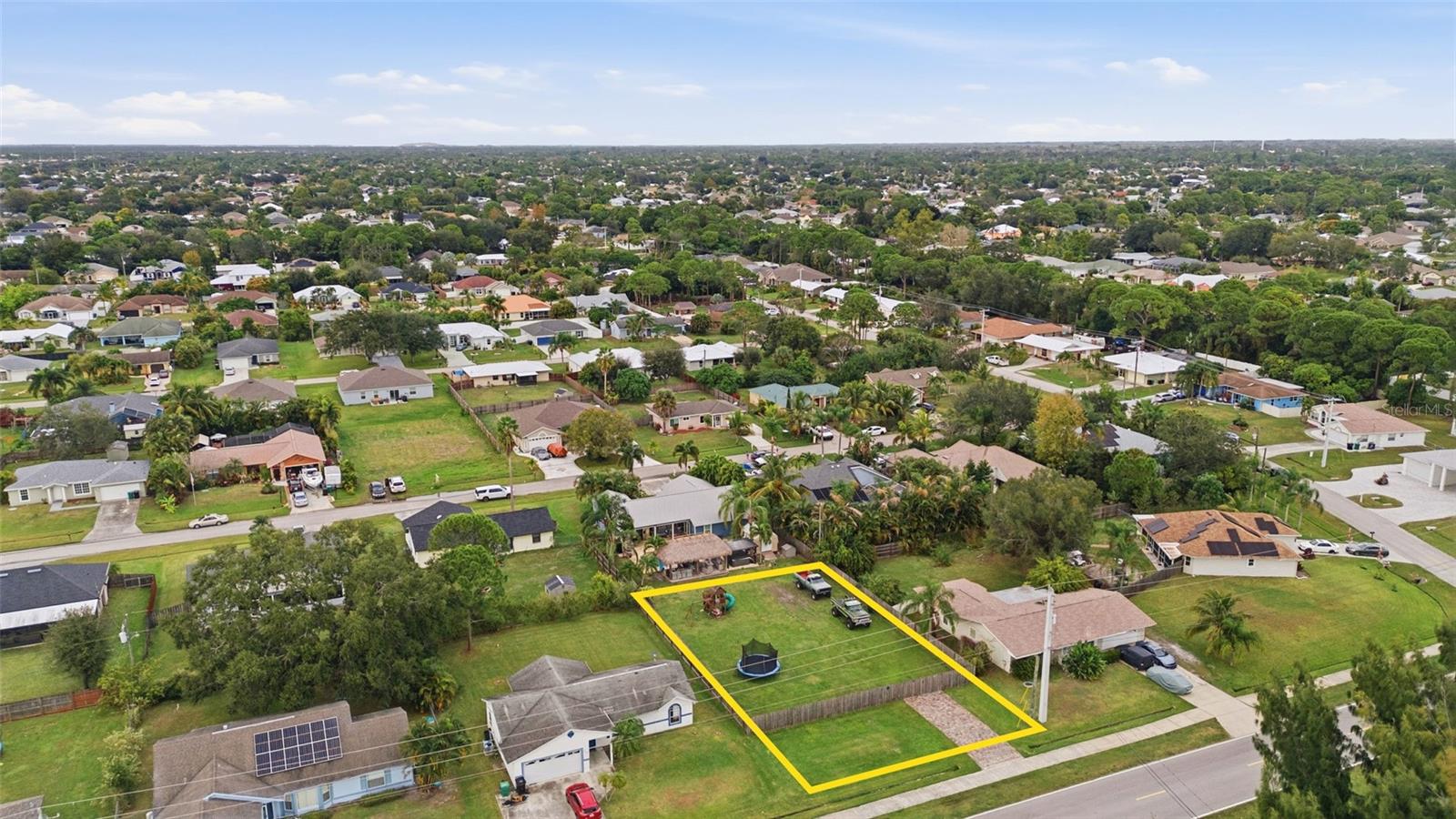 Image 6 of 8 For 313 Thornhill Drive