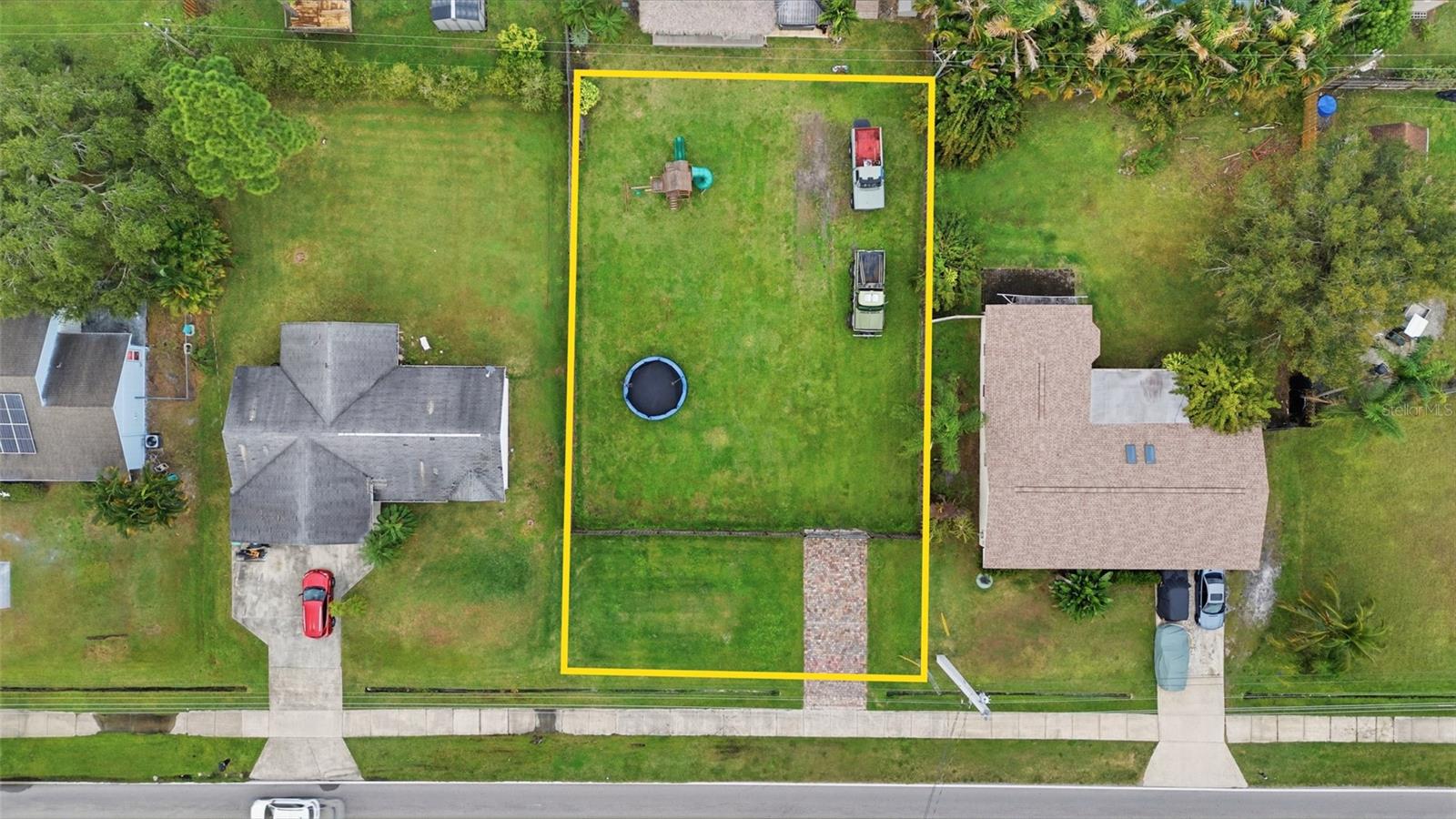 Image 7 of 8 For 313 Thornhill Drive