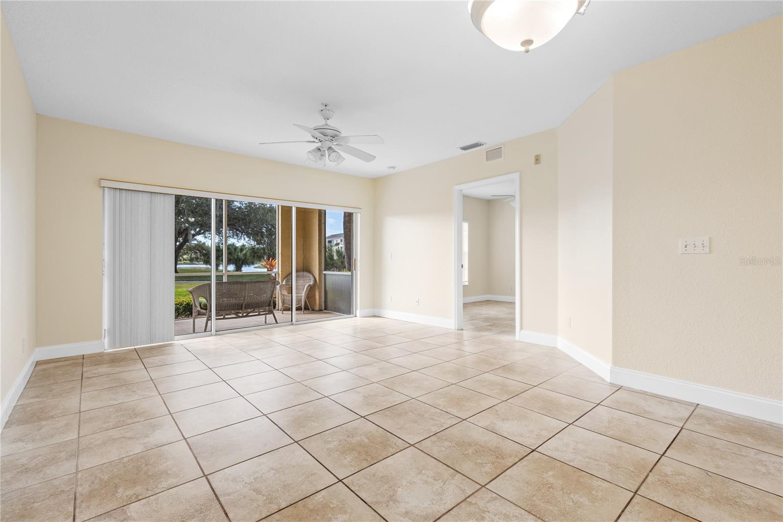 Image 12 of 39 For 19355 Water Oak Drive 105