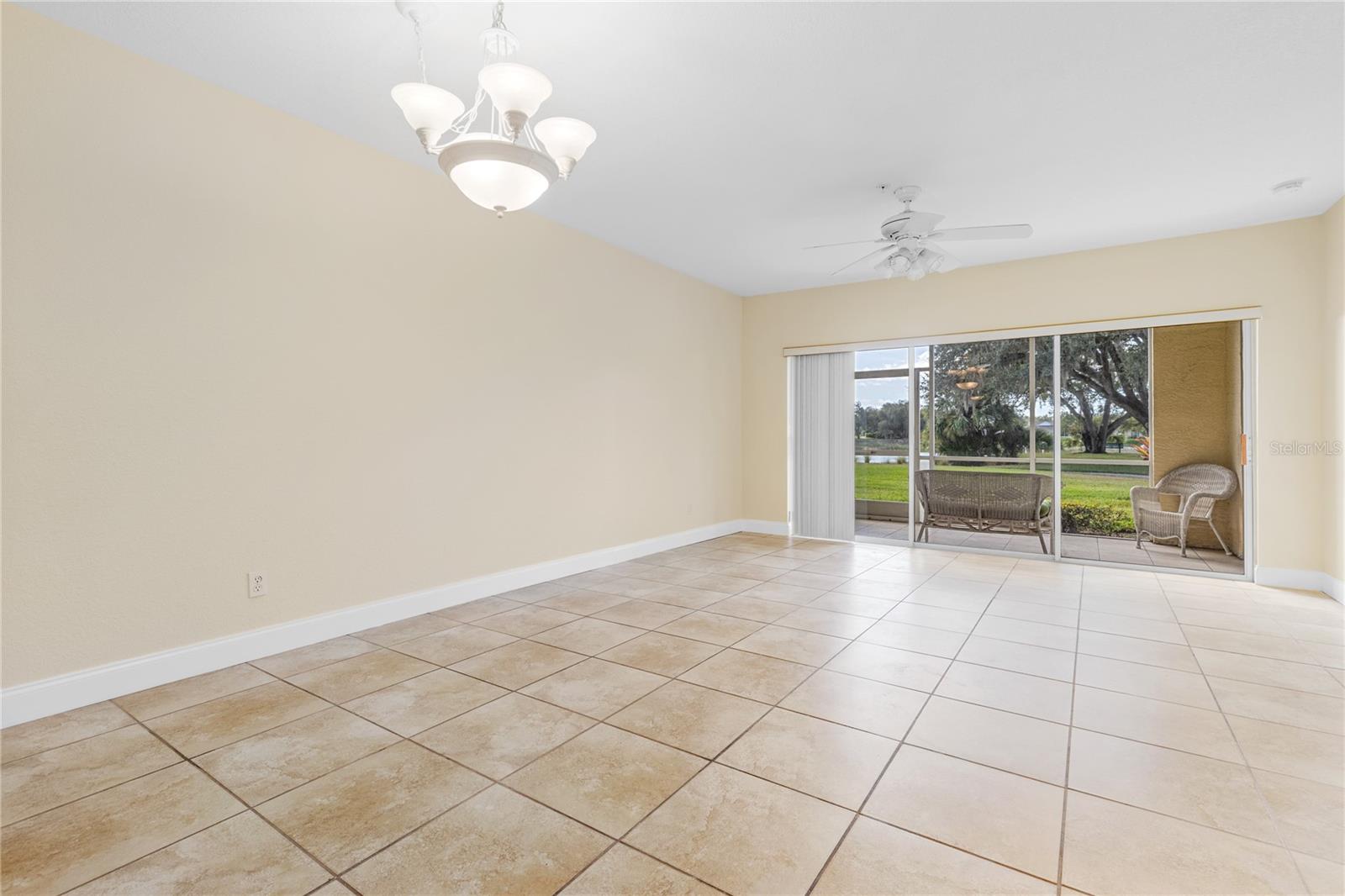 Image 13 of 39 For 19355 Water Oak Drive 105