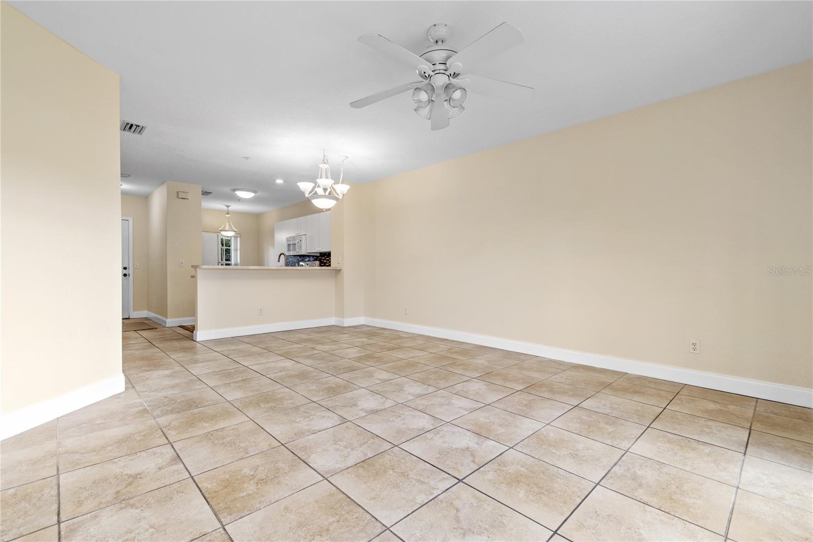 Image 15 of 39 For 19355 Water Oak Drive 105