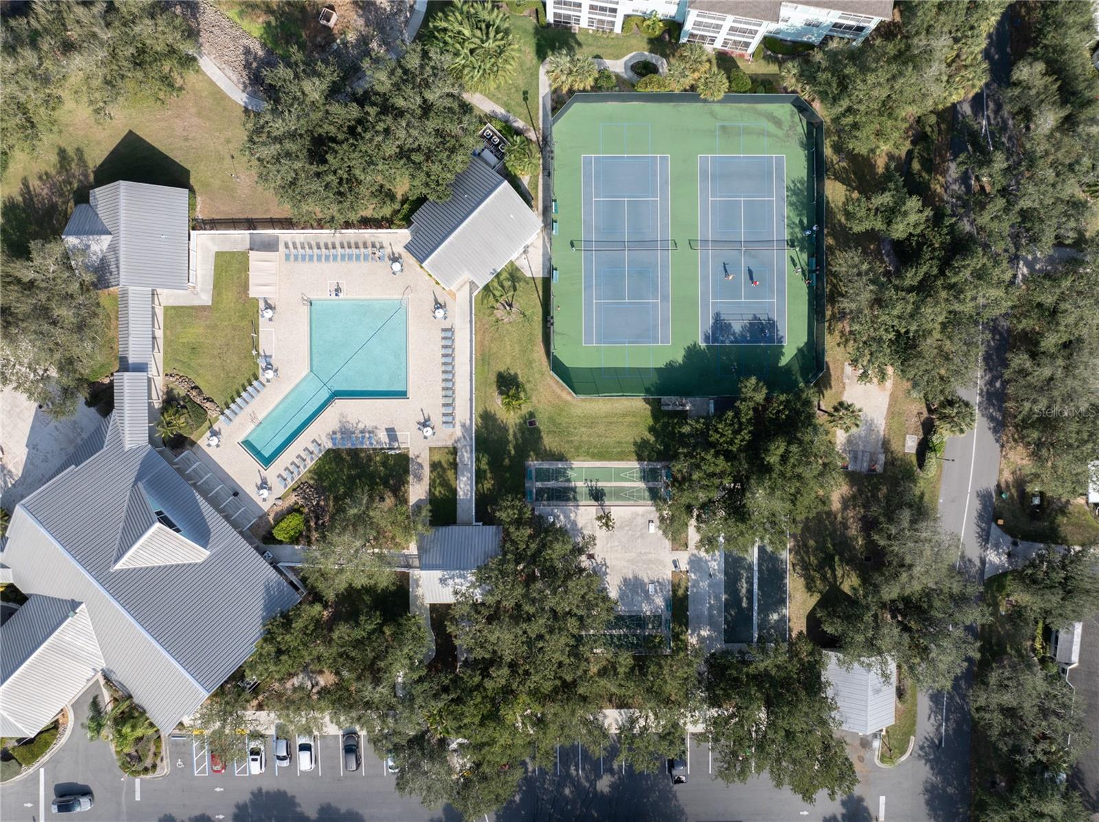 Image 35 of 39 For 19355 Water Oak Drive 105