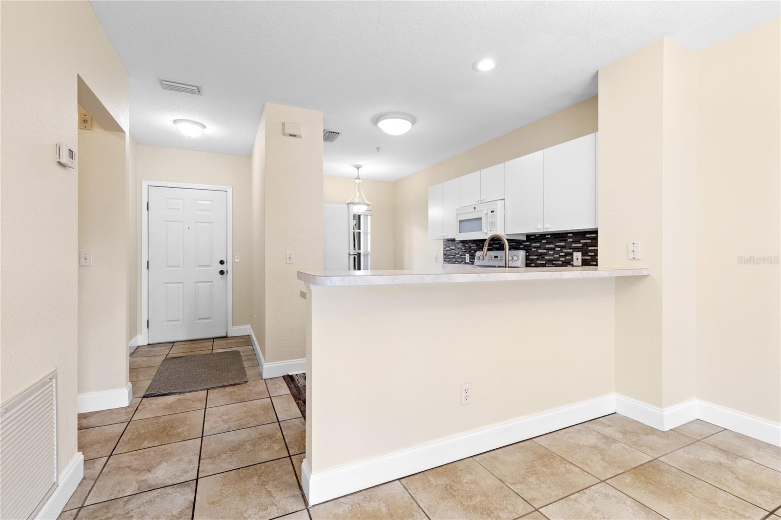 Image 8 of 39 For 19355 Water Oak Drive 105