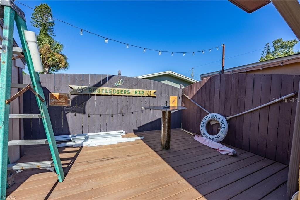 Image 22 of 47 For 1383 Harbor View Drive