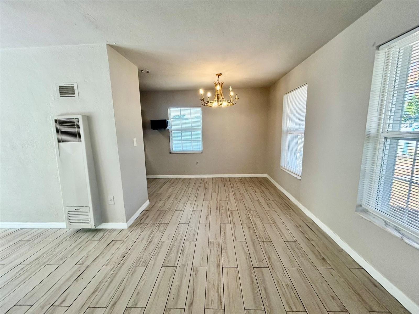 Image 3 of 12 For 21969 Beverly Avenue