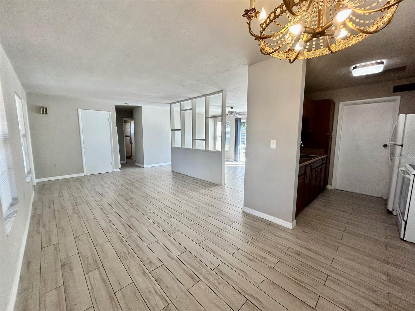 Image 4 of 12 For 21969 Beverly Avenue