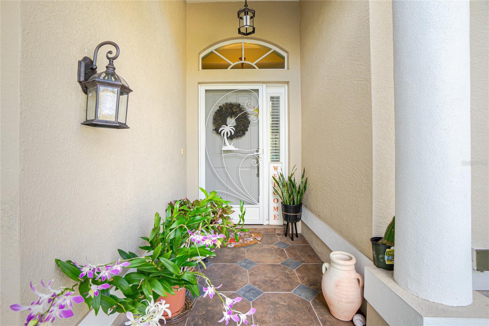 Listing photo id 1 for 4265 Durant Street