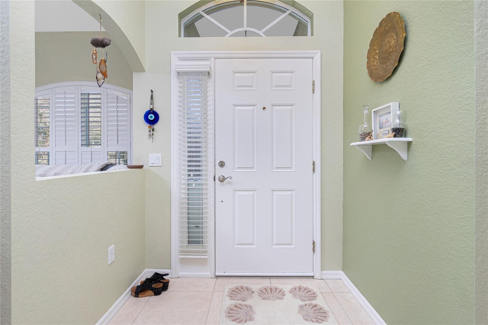 Listing photo id 2 for 4265 Durant Street