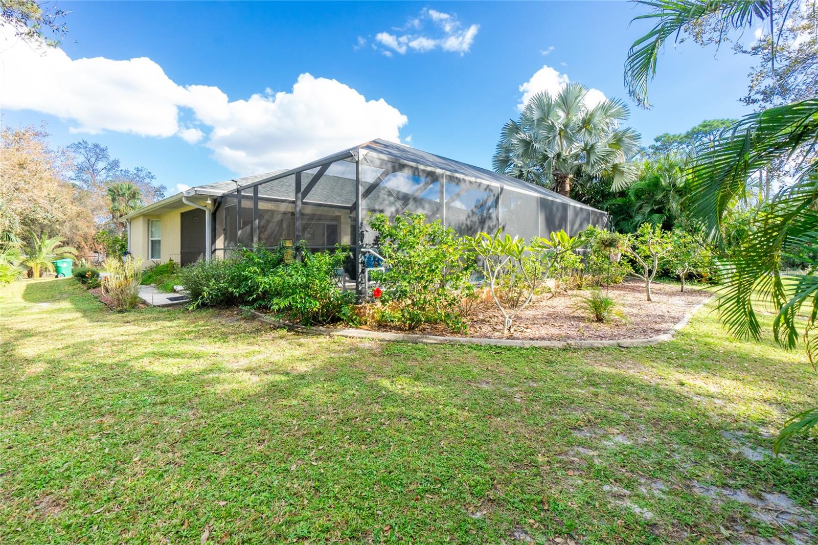 Listing photo id 39 for 4265 Durant Street