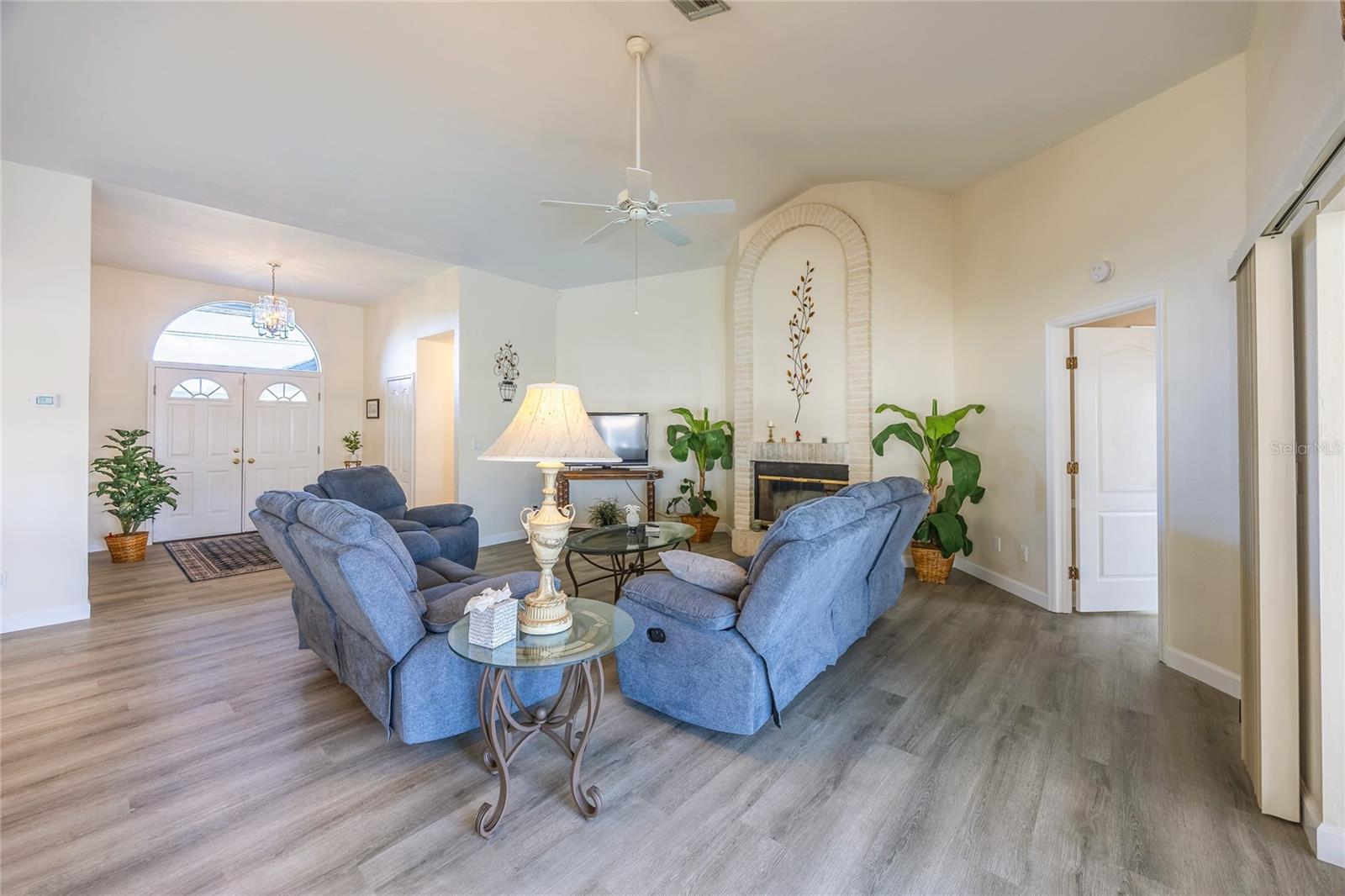 Image 6 of 47 For 3316 19th Place