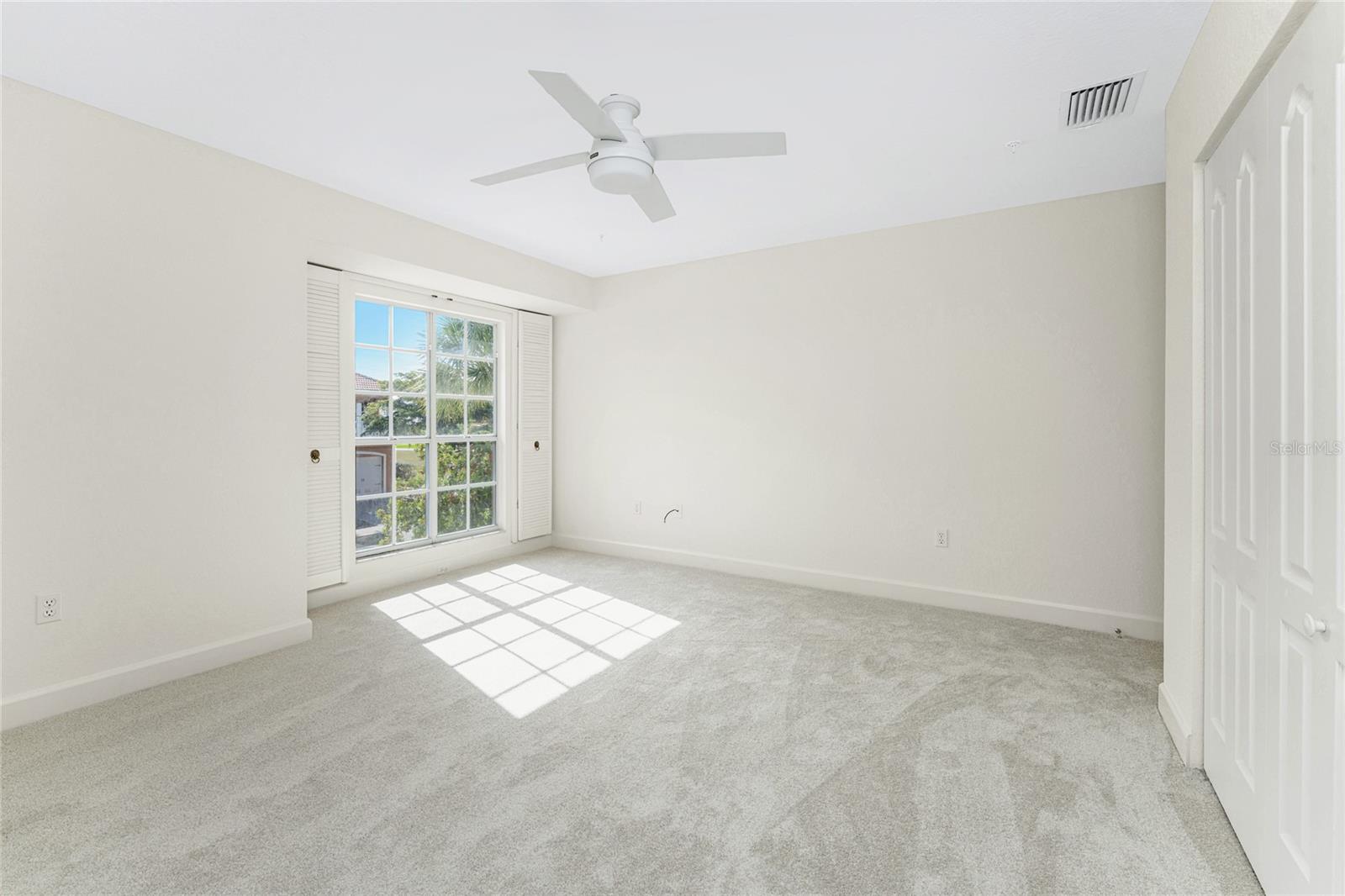 Image 16 of 50 For 814 Via Tripoli  814