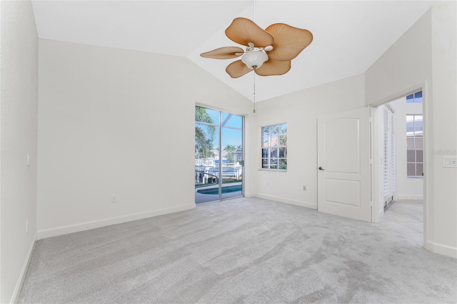 Image 21 of 50 For 814 Via Tripoli  814