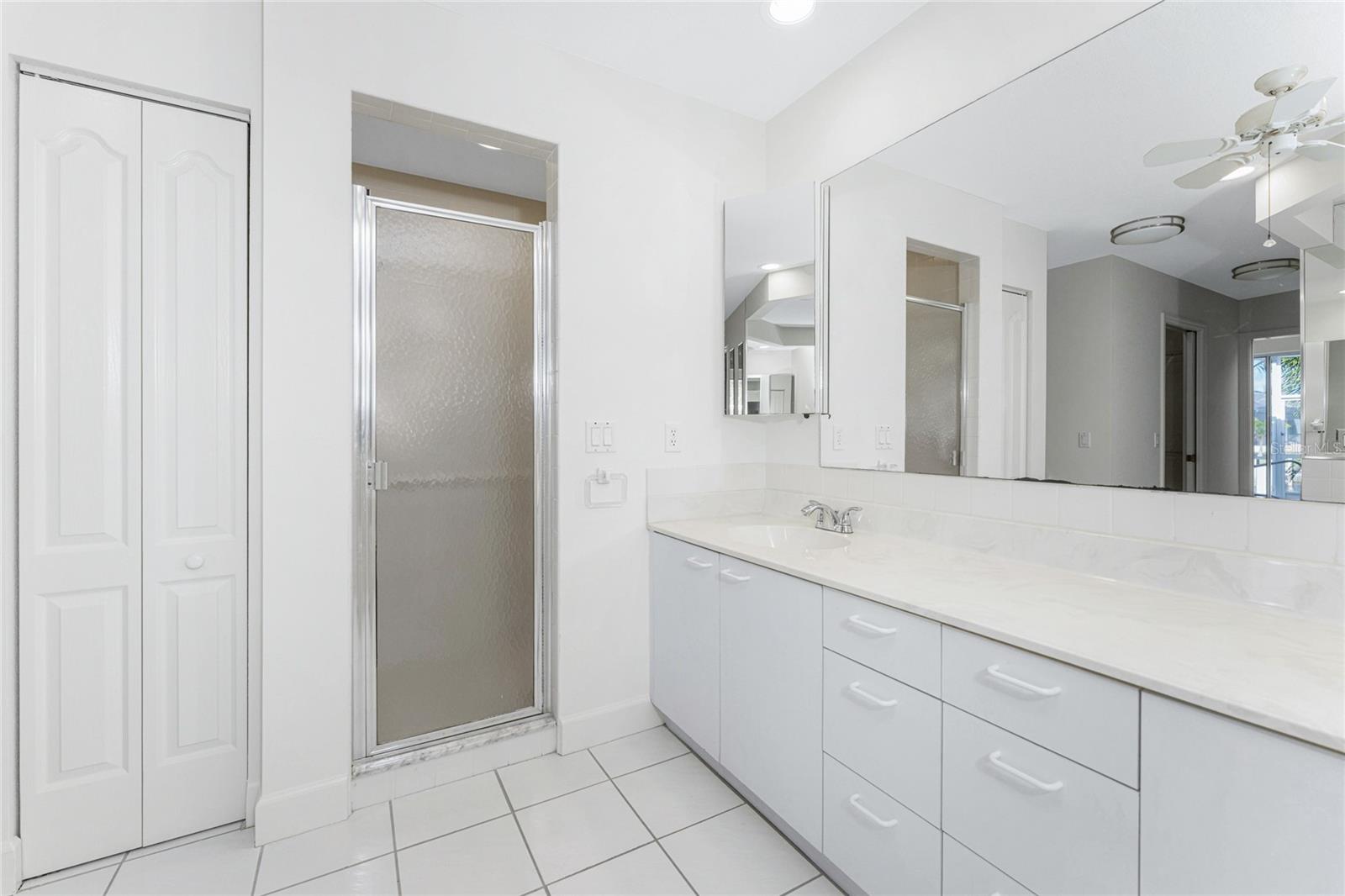 Image 25 of 50 For 814 Via Tripoli  814