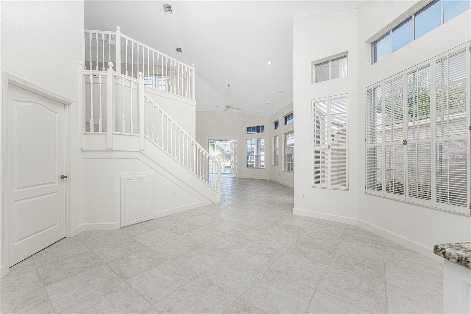 Image 6 of 50 For 814 Via Tripoli  814